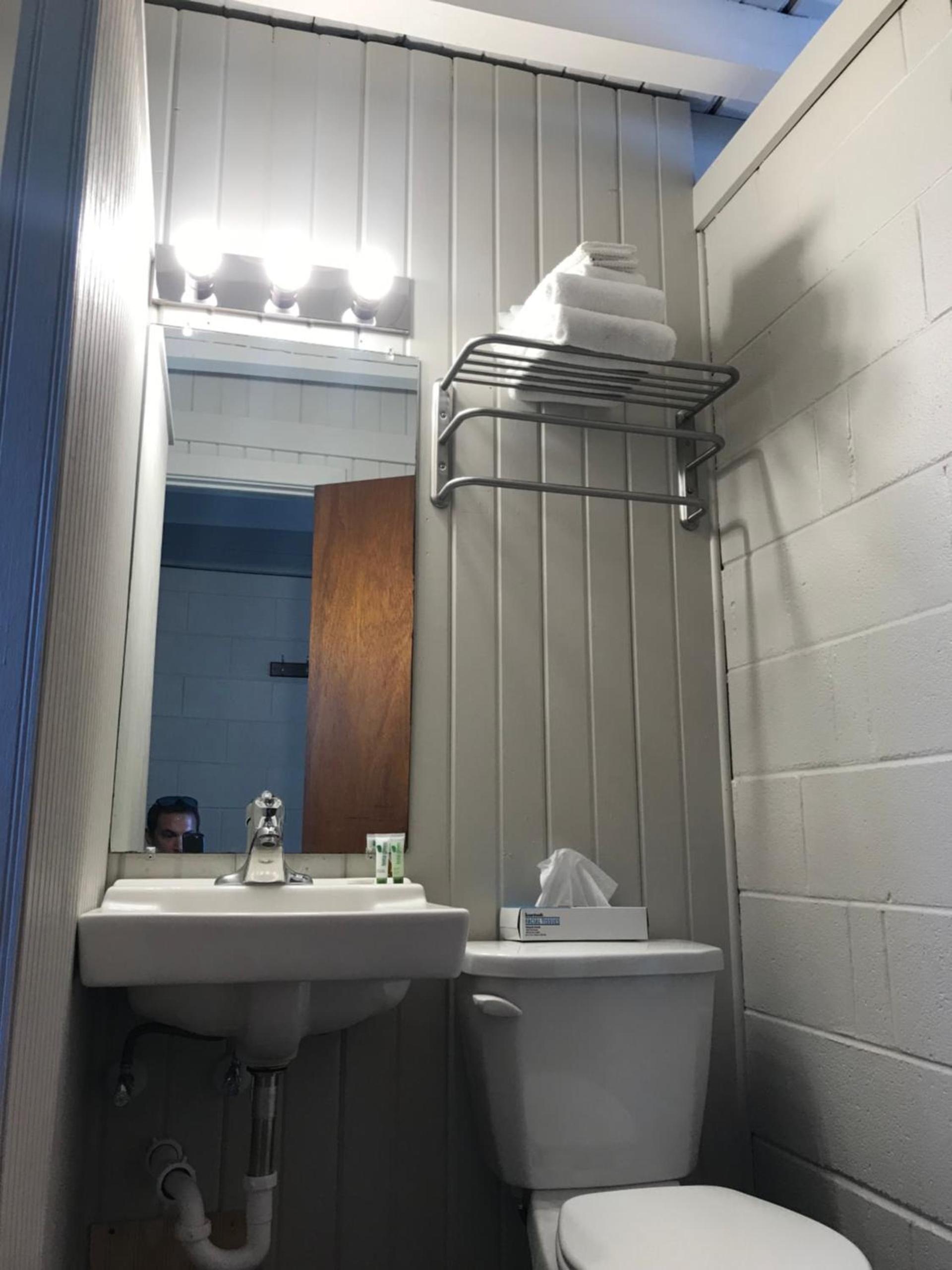 The Cedar Motel photo 15