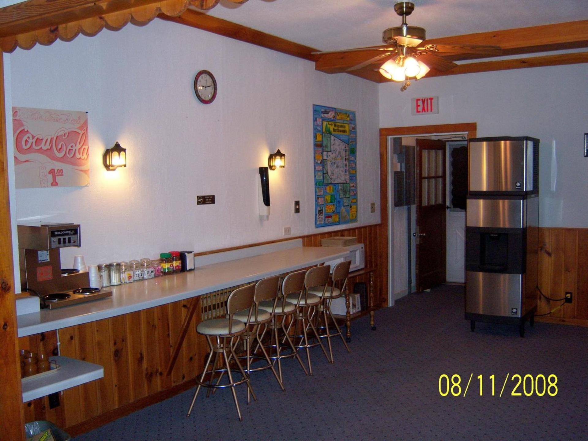 Travelers Inn Motel photo 8