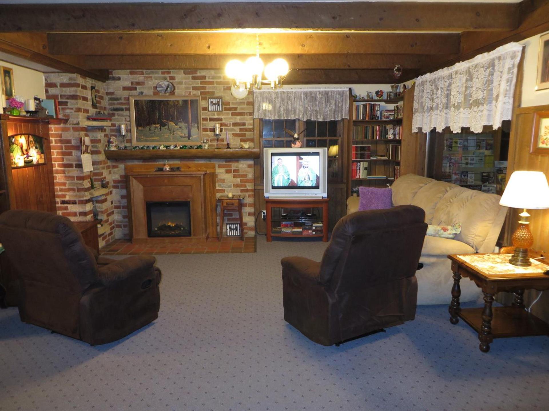 Travelers Inn Motel photo 2