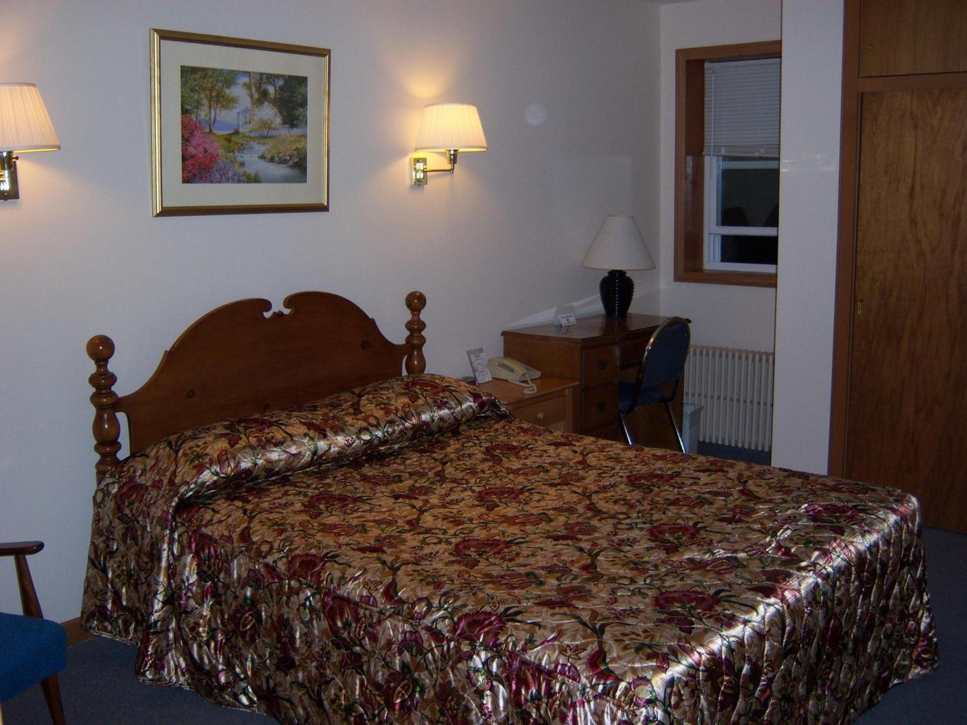 Travelers Inn Motel photo 20