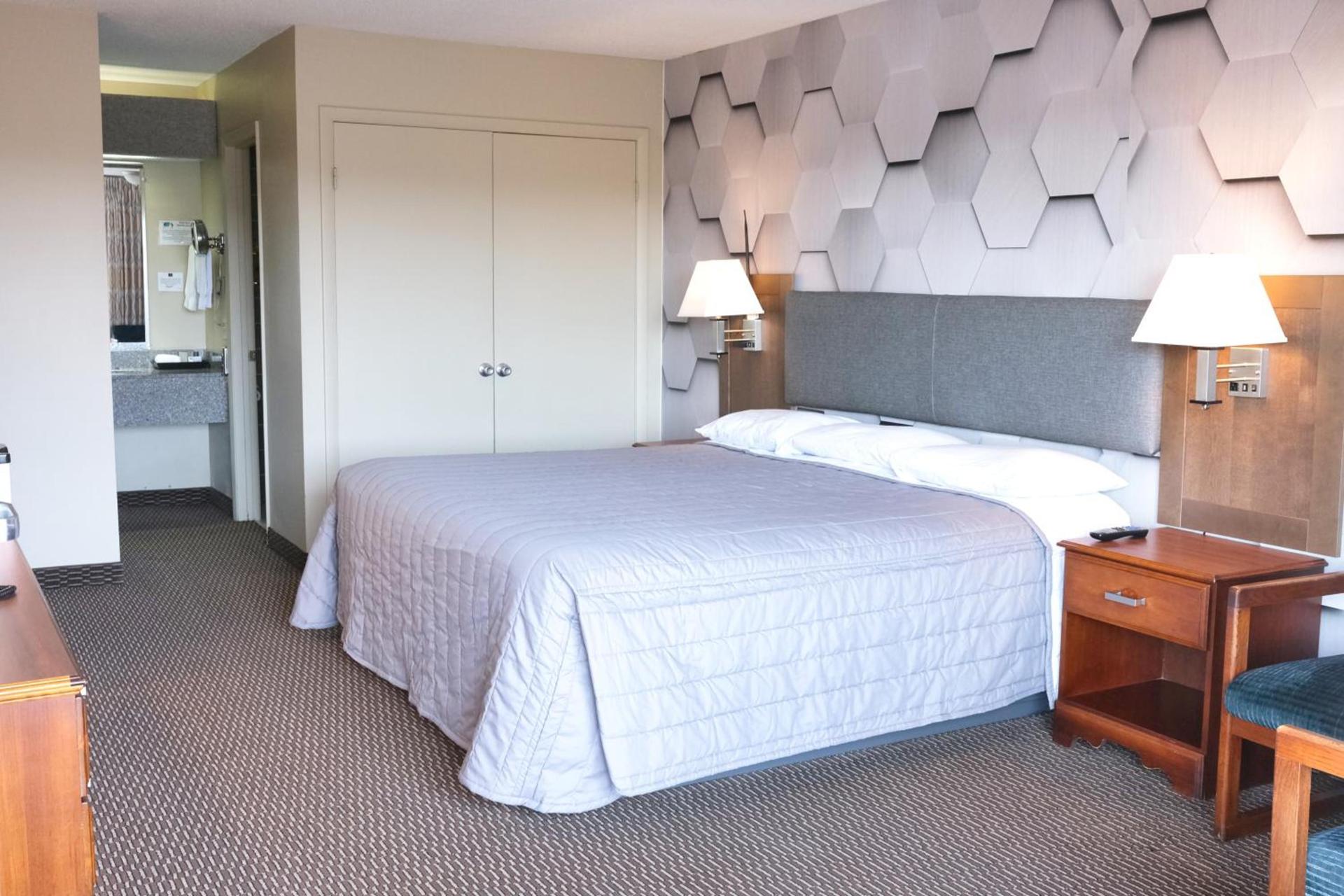 Regency Inn of Eddyville Kuttawa photo 81