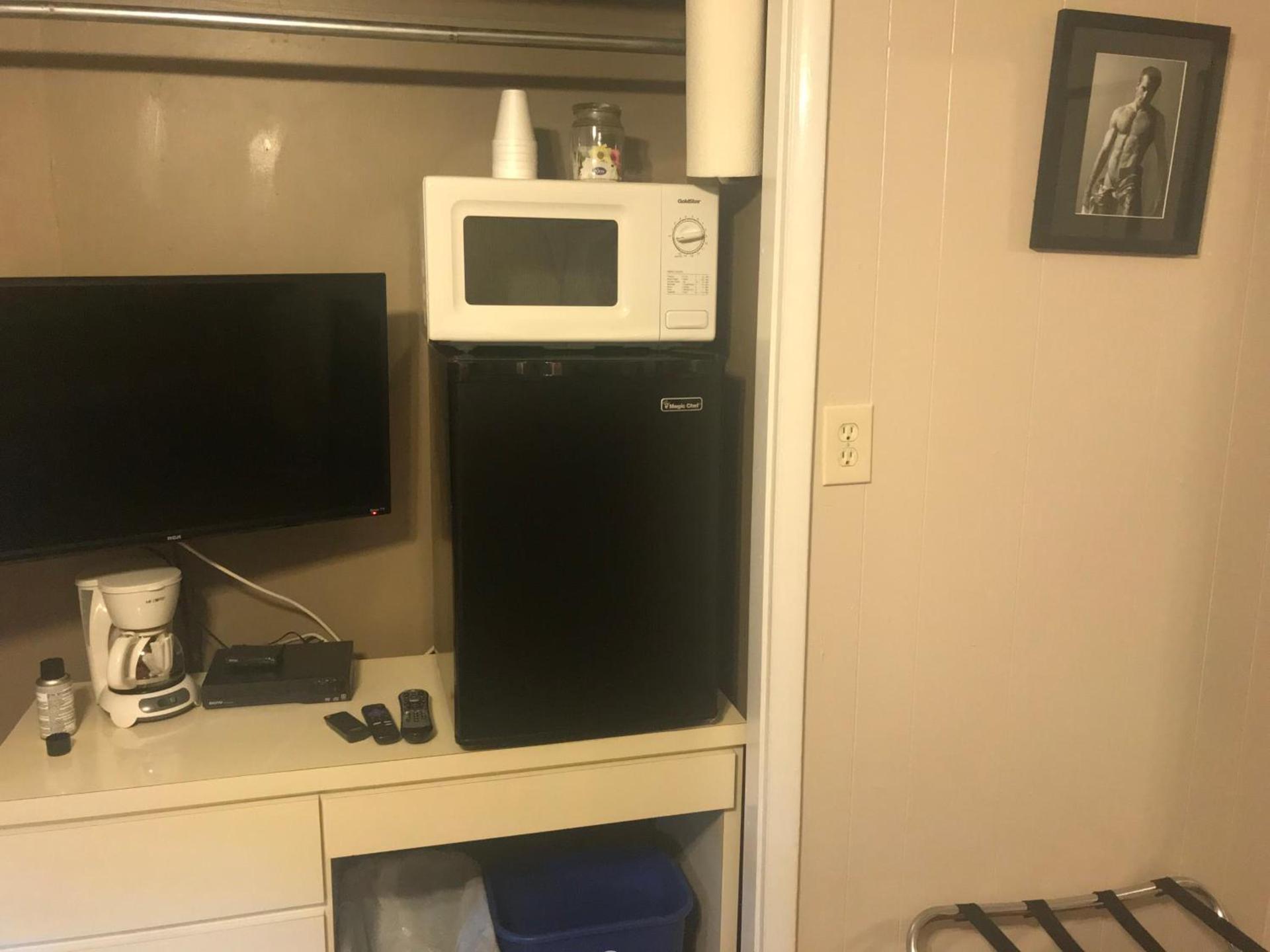 INN LEATHER GUEST HOUSE-GAY MALE ONLY photo 66