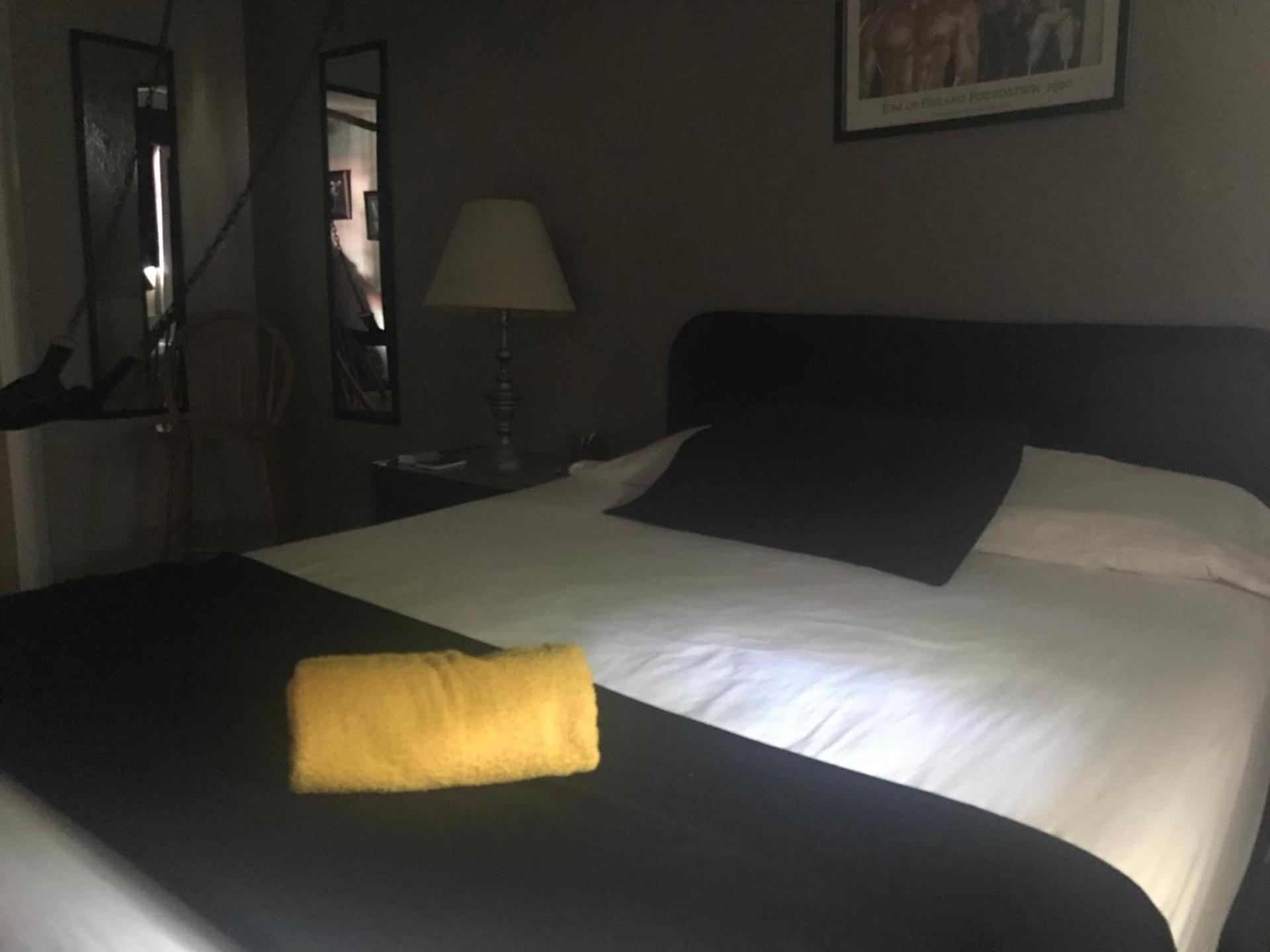 INN LEATHER GUEST HOUSE-GAY MALE ONLY photo 58