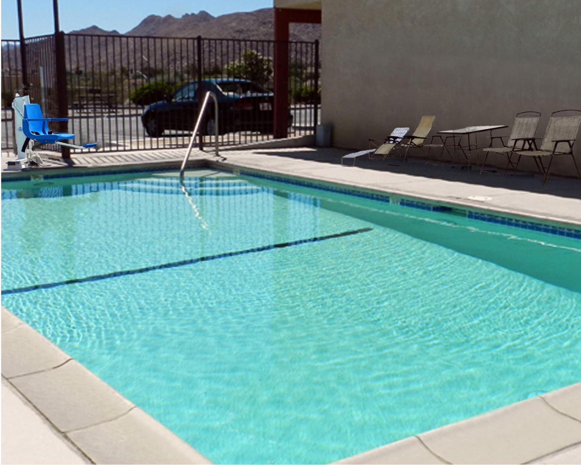 High Desert Motel Joshua Tree National Park photo 2