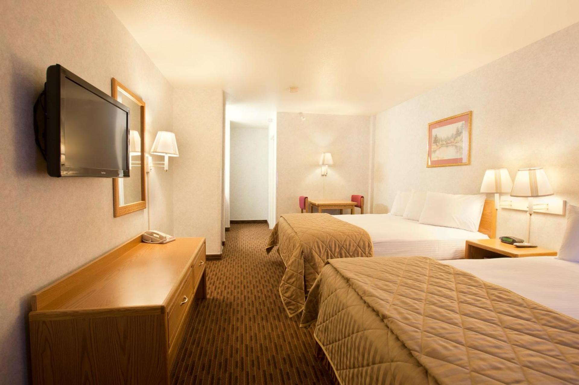 Glenwood Springs Cedar Lodge photo 28