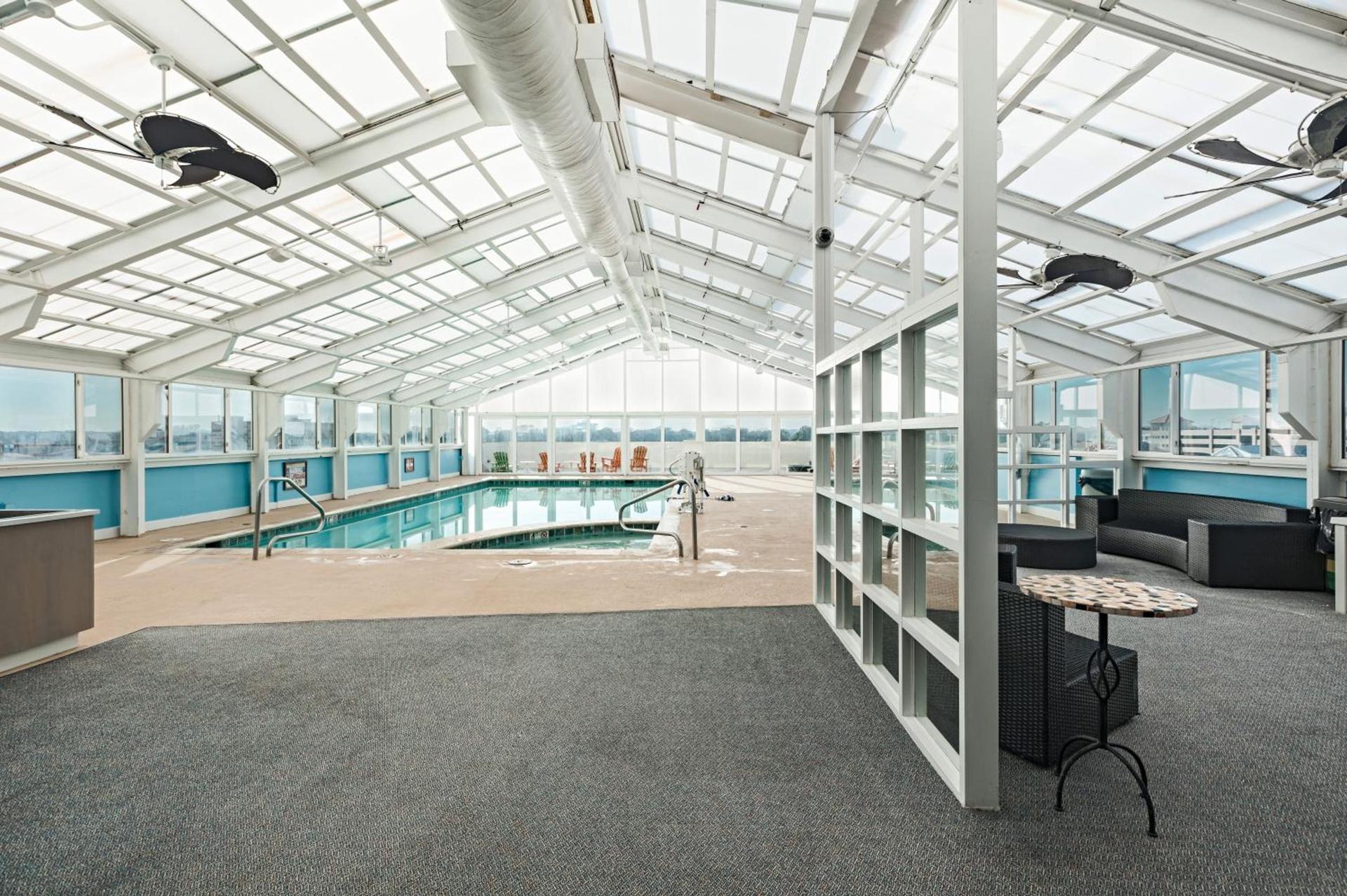 Ocean Sands Resort, Oceanfront, Virginia Beach by Vacatia photo 43