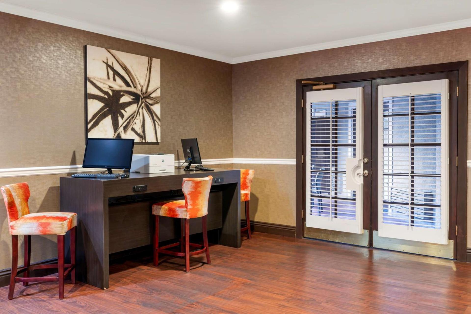 Best Western Plus Brookside Inn photo 13