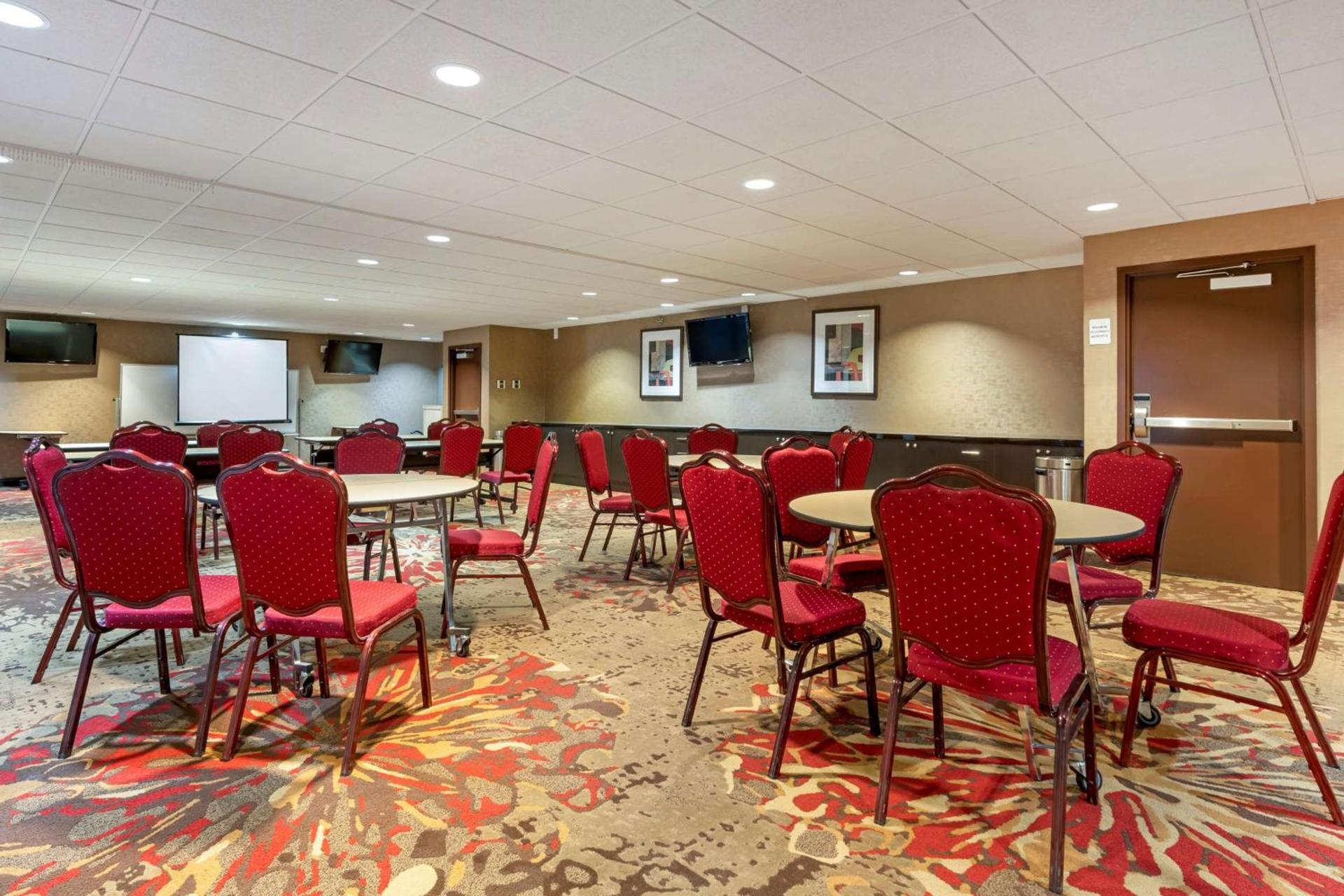 Best Western Plus Brookside Inn photo 20