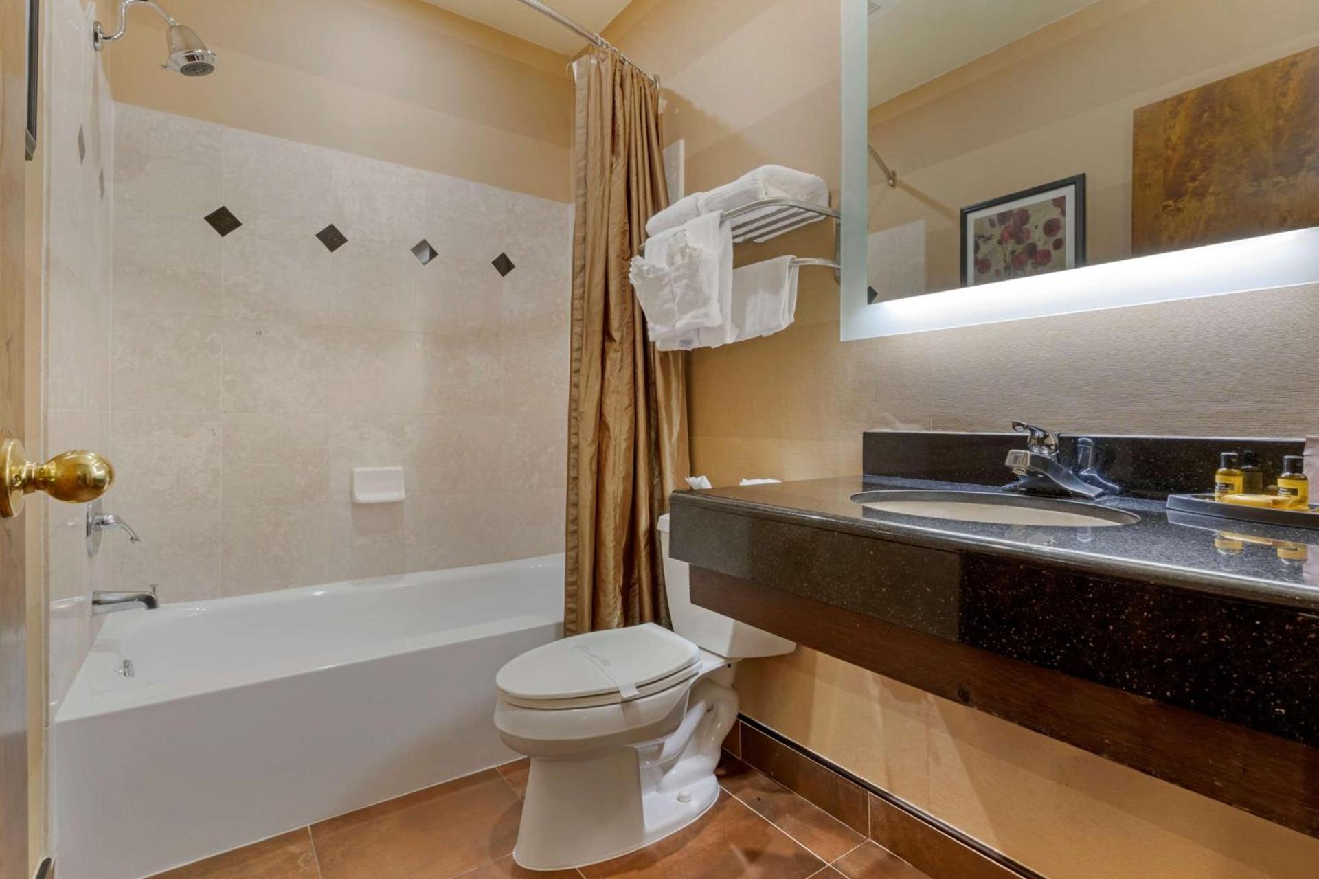 Best Western Plus Brookside Inn photo 51