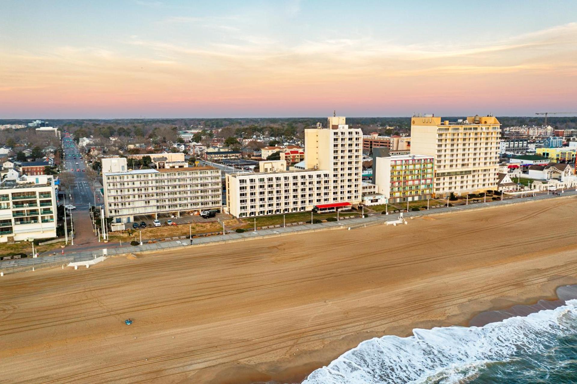 Ocean Sands Resort, Oceanfront, Virginia Beach by Vacatia photo 49