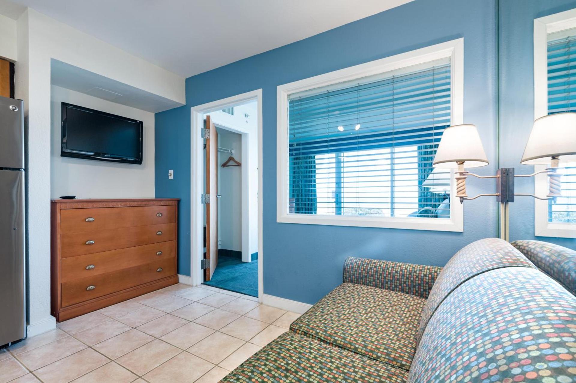 Ocean Sands Resort, Oceanfront, Virginia Beach by Vacatia photo 55