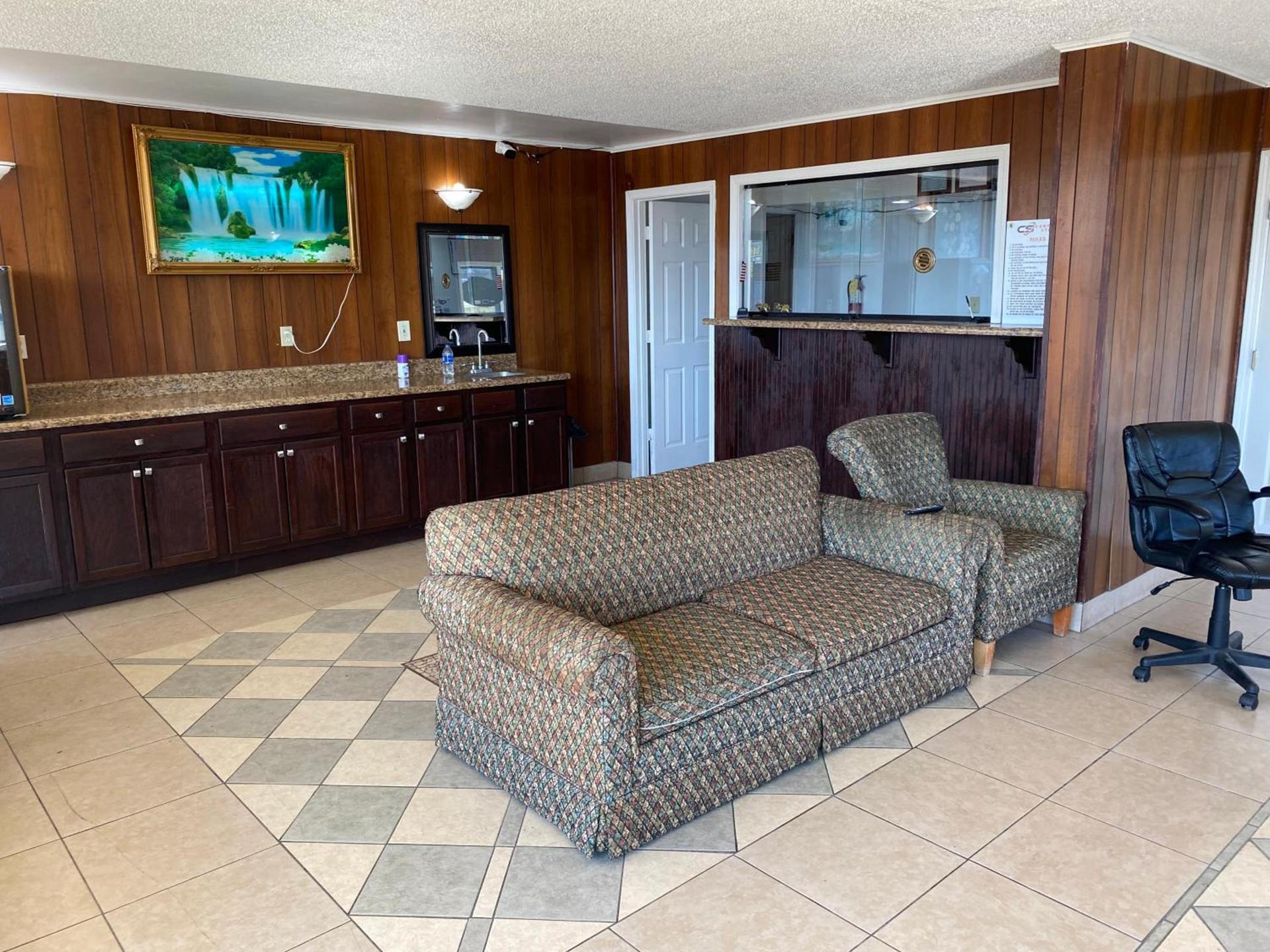 Luxury Inn photo 8