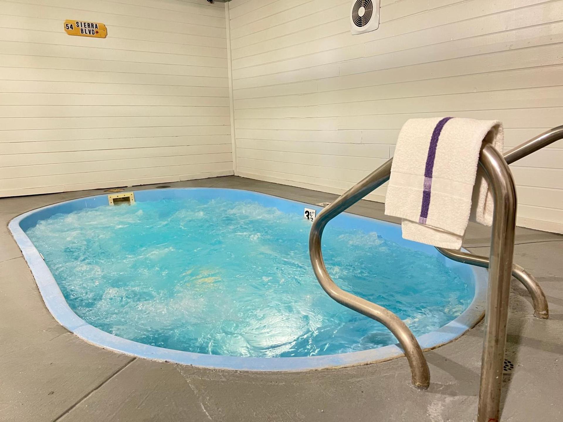 SureStay Plus Hotel by Best Western Mammoth Lakes photo 2