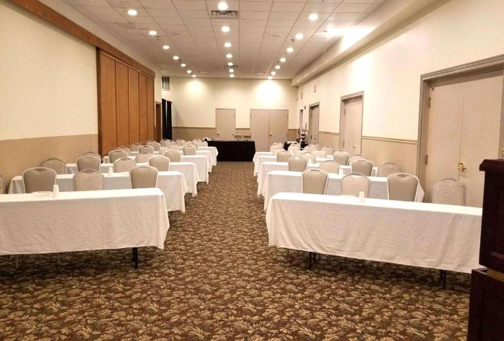 Comfort Inn & Suites Morton - Peoria photo 26