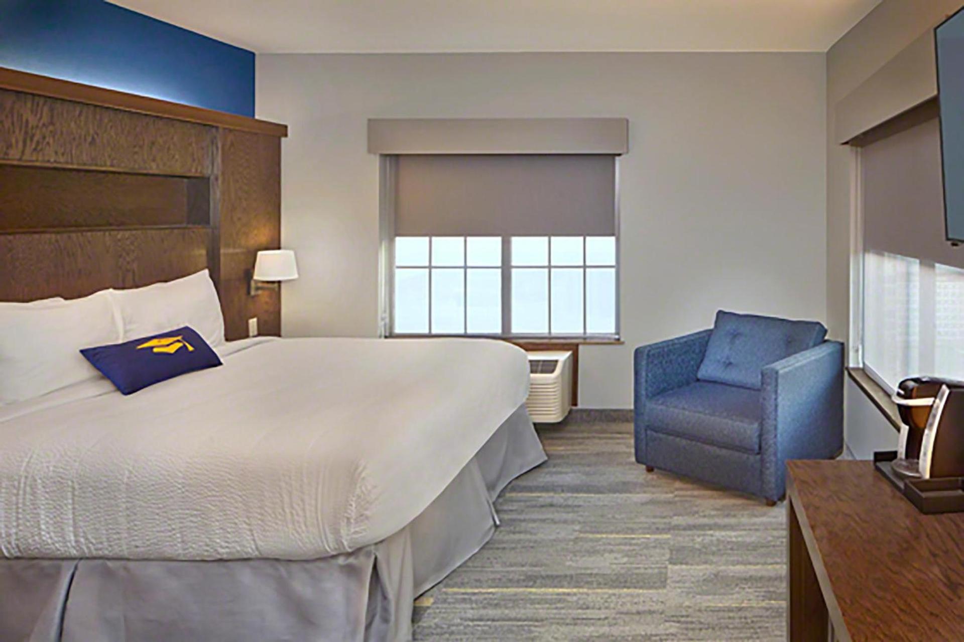Scholar Morgantown, Tapestry Collection by Hilton photo 43