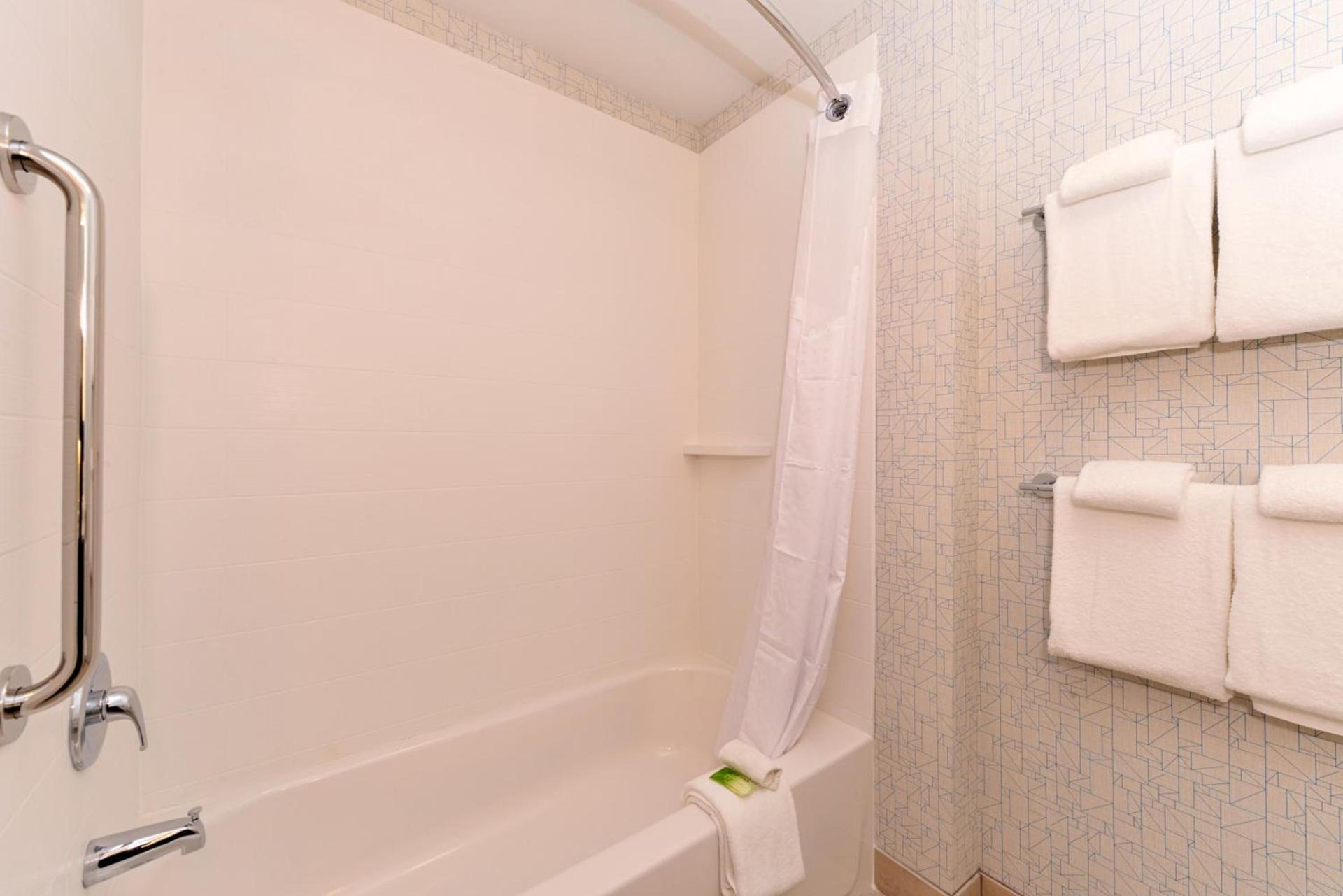 Holiday Inn Express & Suites Trinity by IHG photo 79