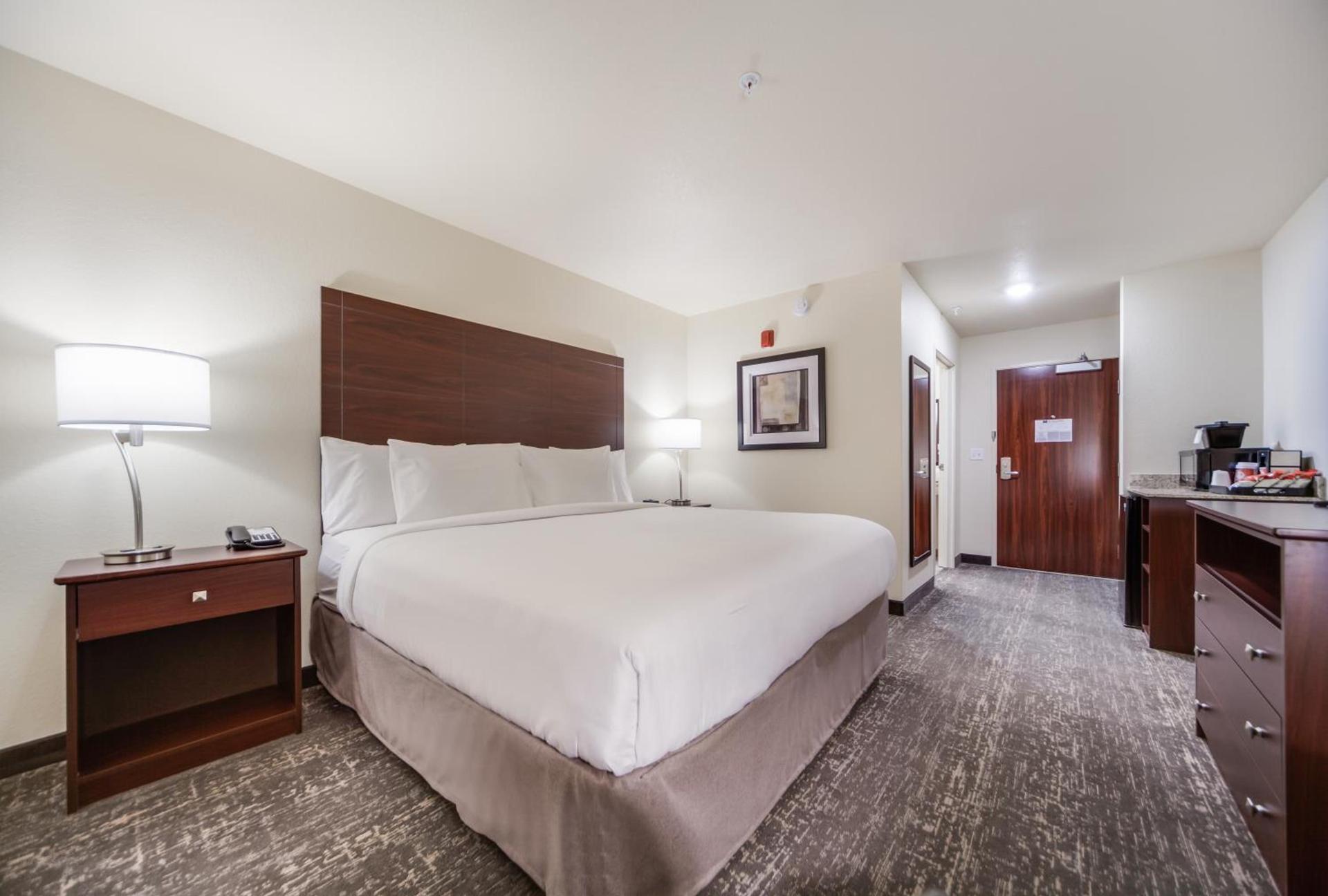 Cobblestone Inn & Suites-Fremont photo 17