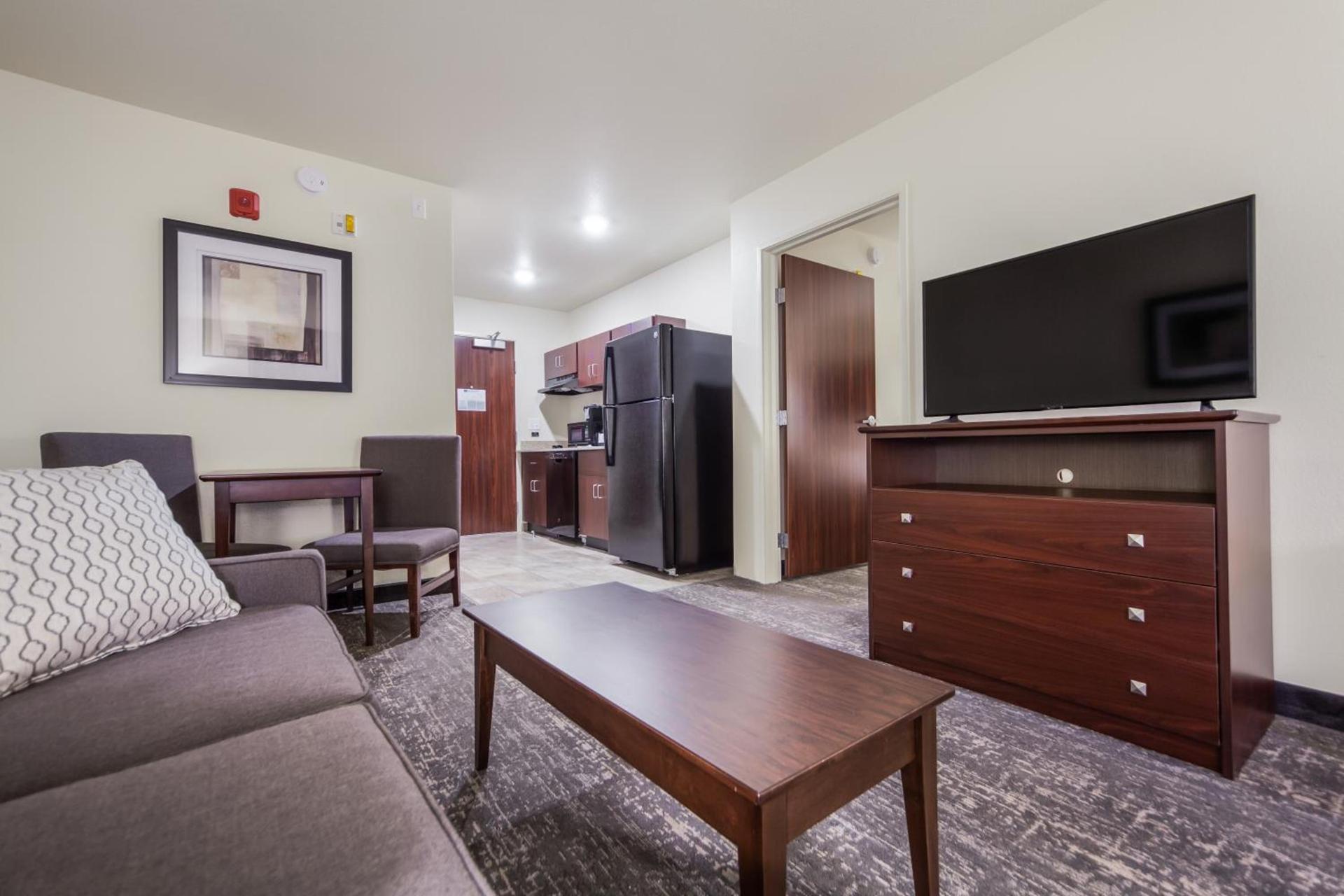 Cobblestone Inn & Suites-Fremont photo 40