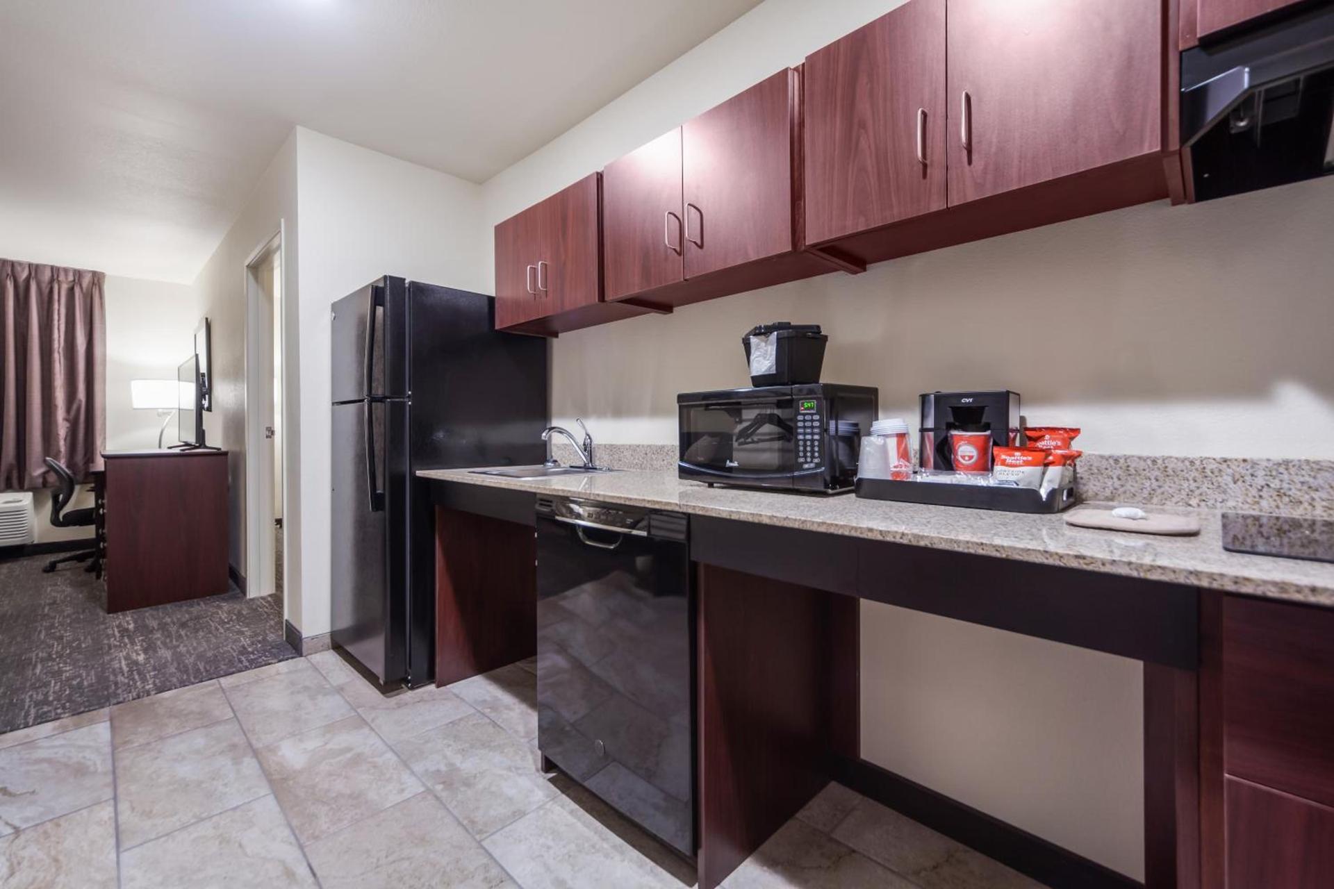 Cobblestone Inn & Suites-Fremont photo 24