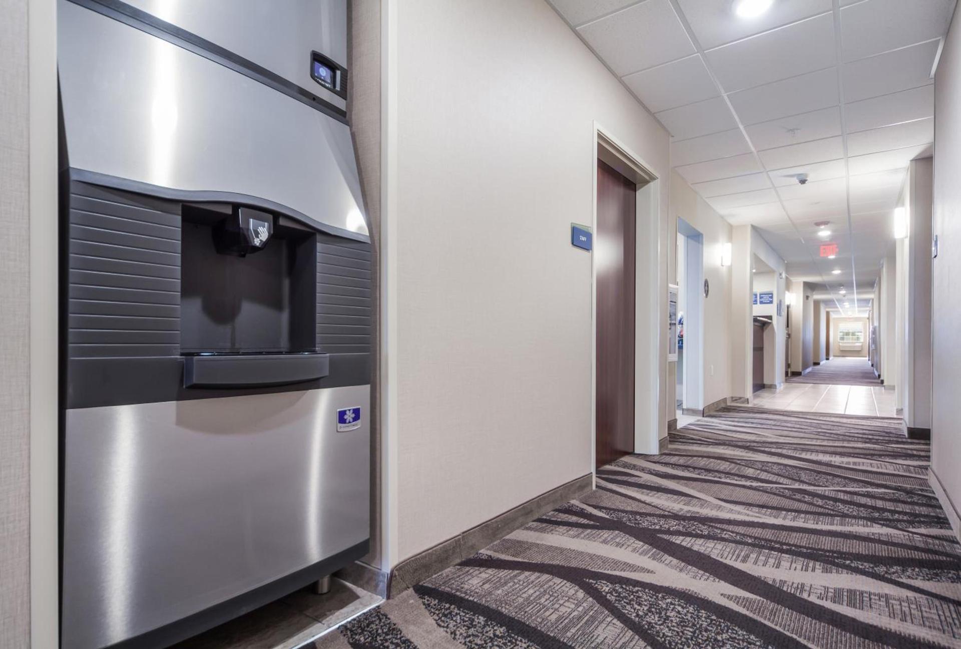 Cobblestone Inn & Suites-Fremont photo 31