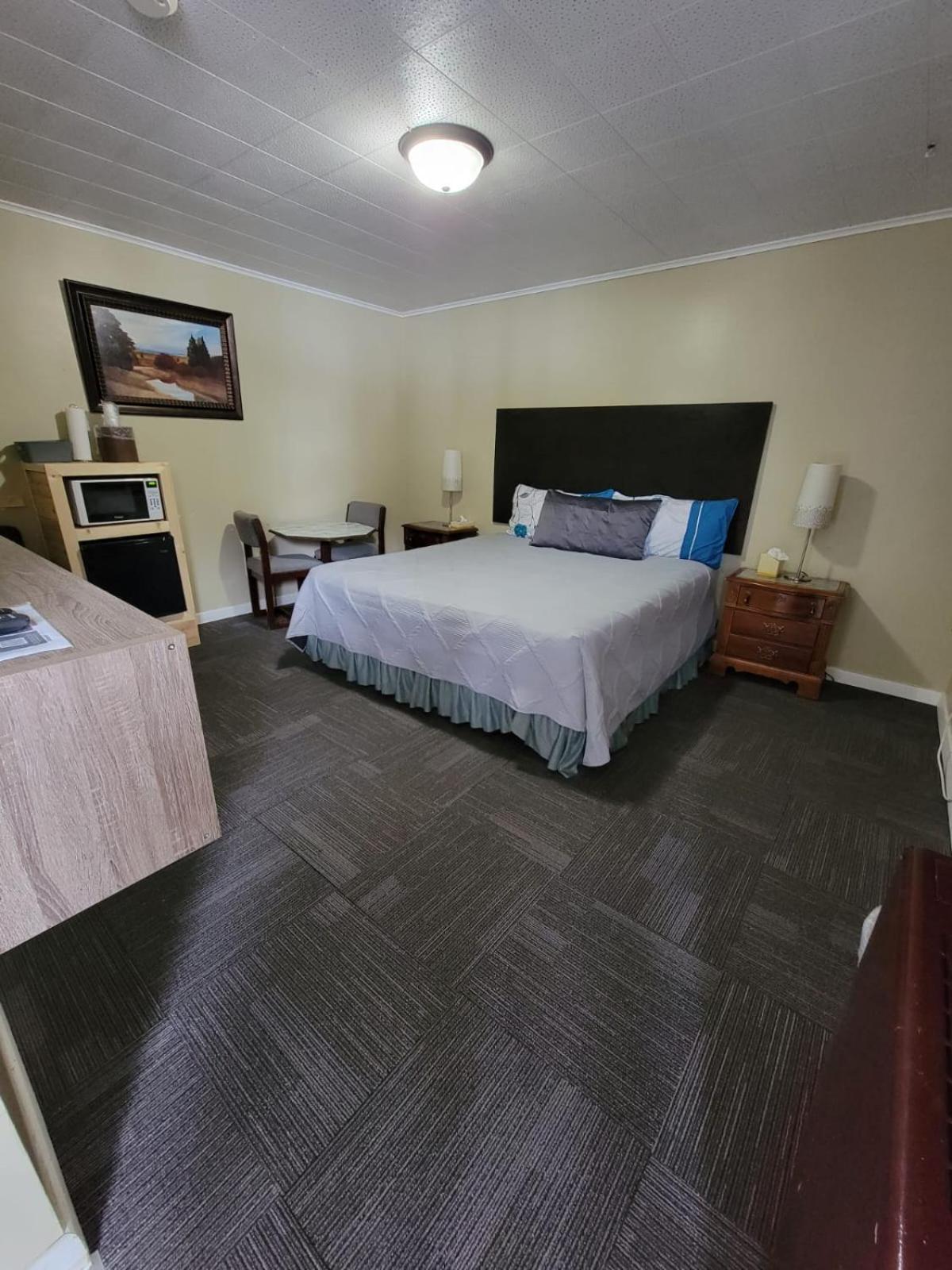 Fiesta City Motel photo 47