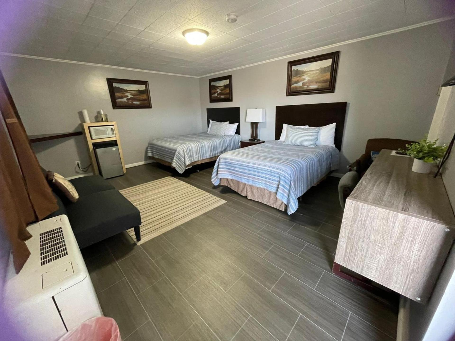 Fiesta City Motel photo 54