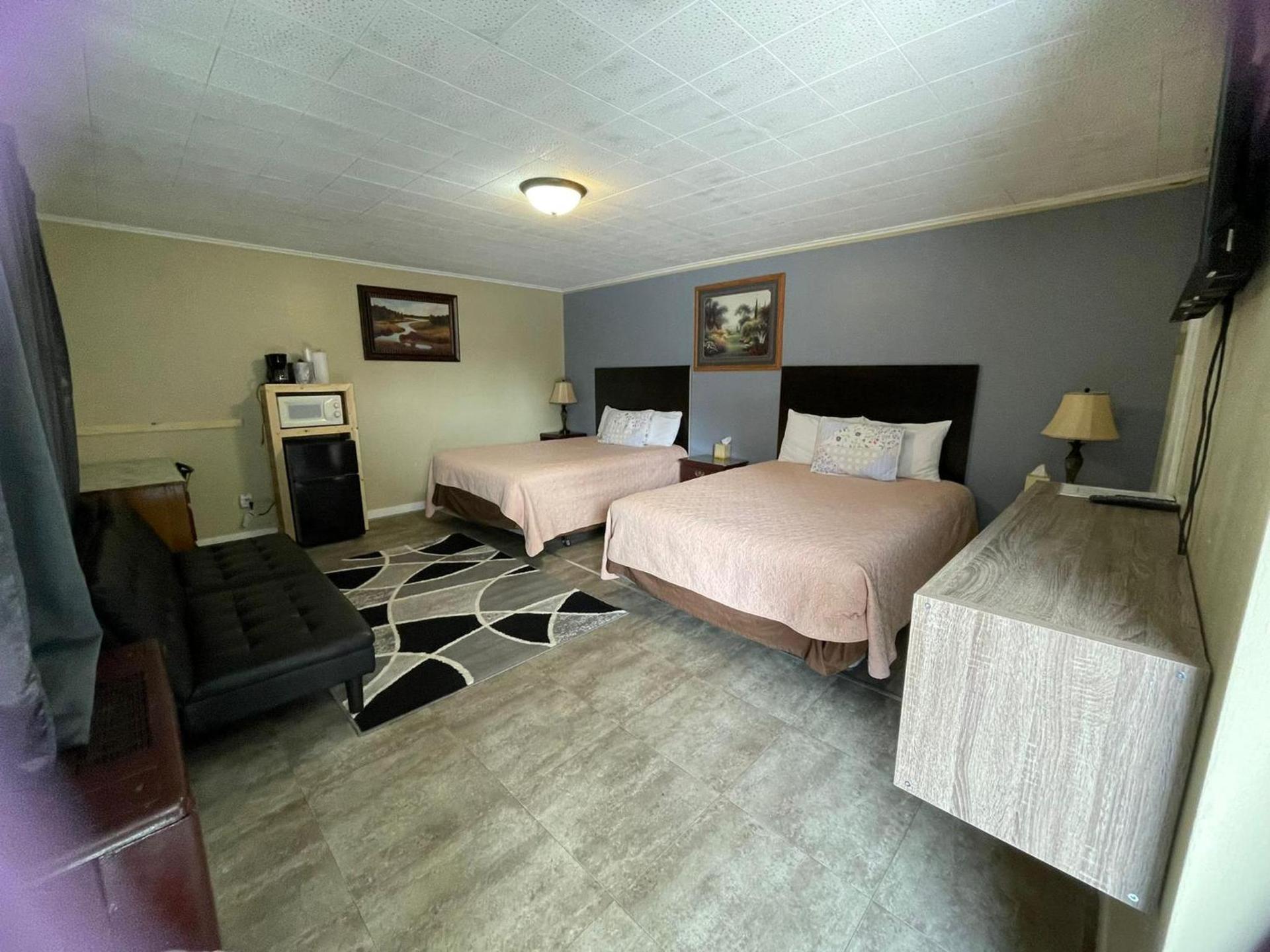 Fiesta City Motel photo 55