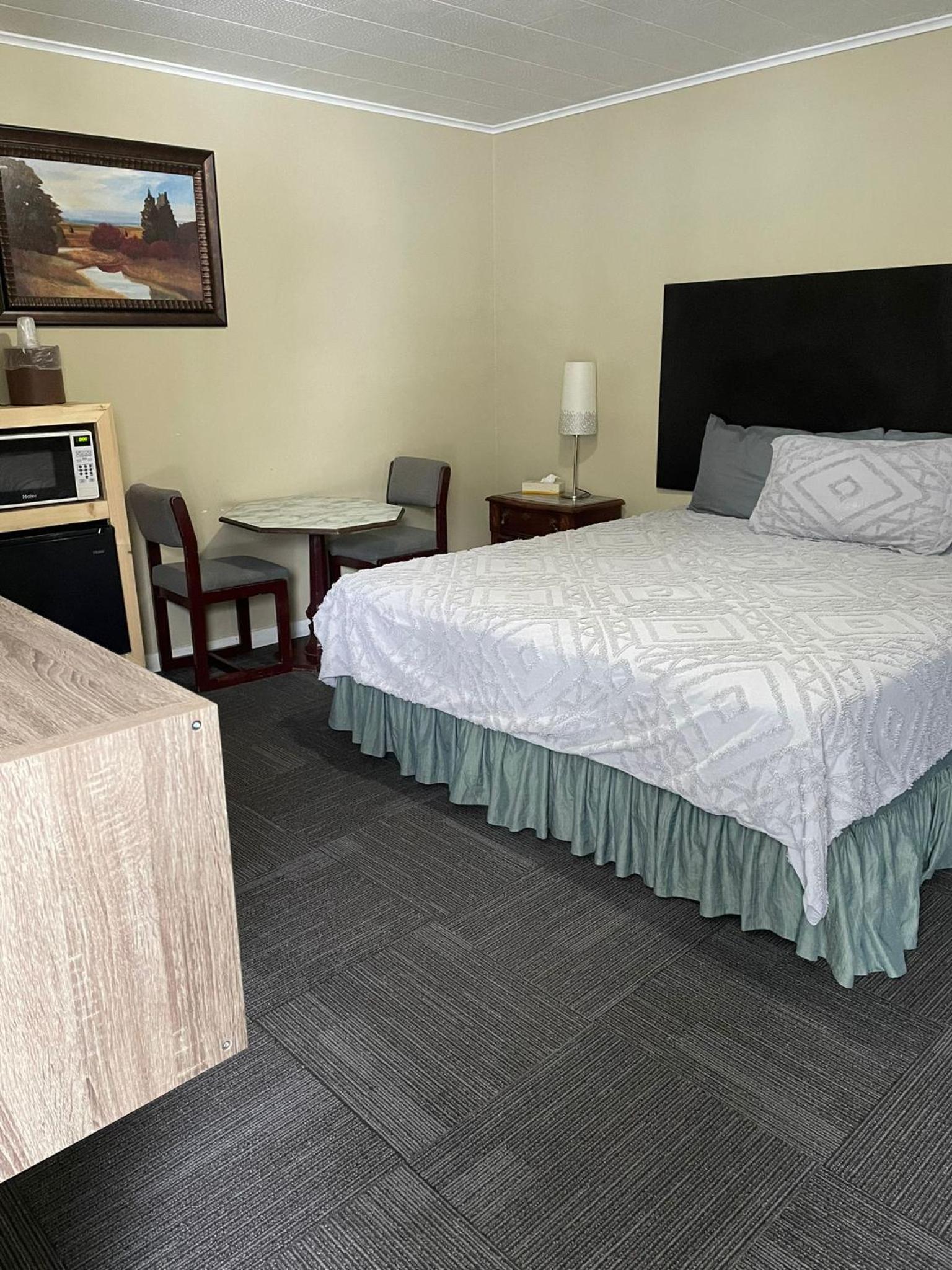 Fiesta City Motel photo 59