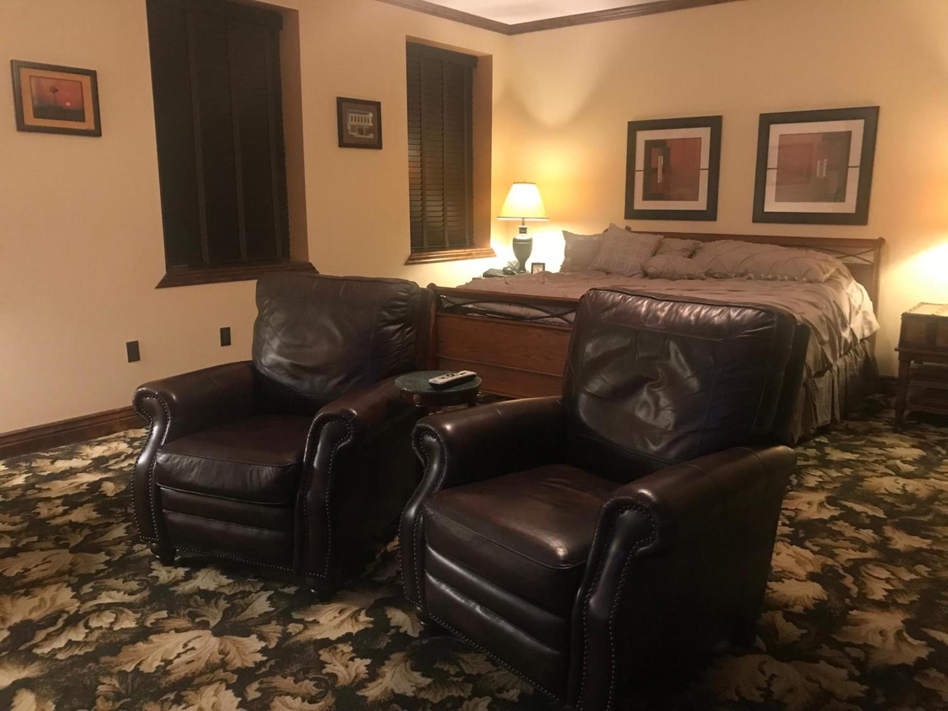 Caldwell Messenger Suites photo 5