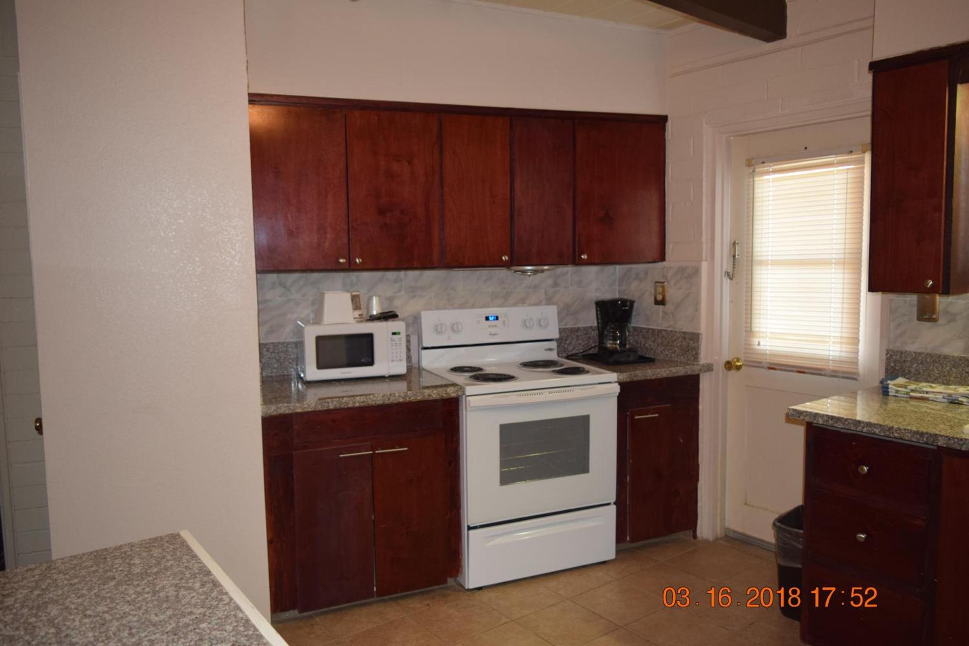 Stanlunds Inn and Suites photo 59