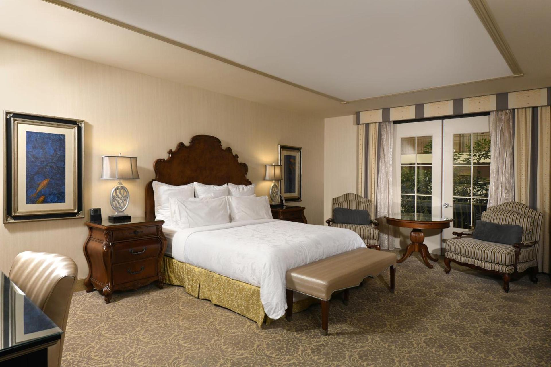 Woolley's Classic Suites photo 21