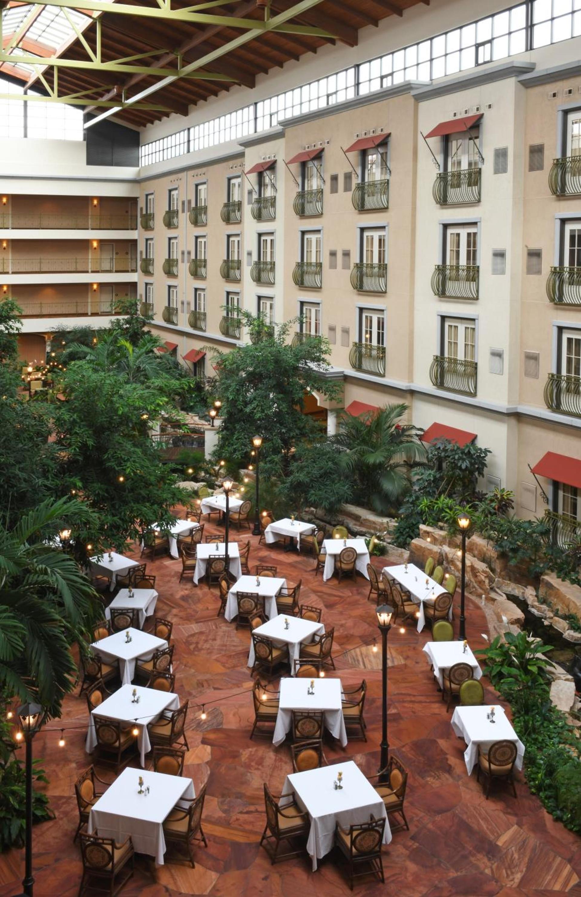 Woolley's Classic Suites photo 39