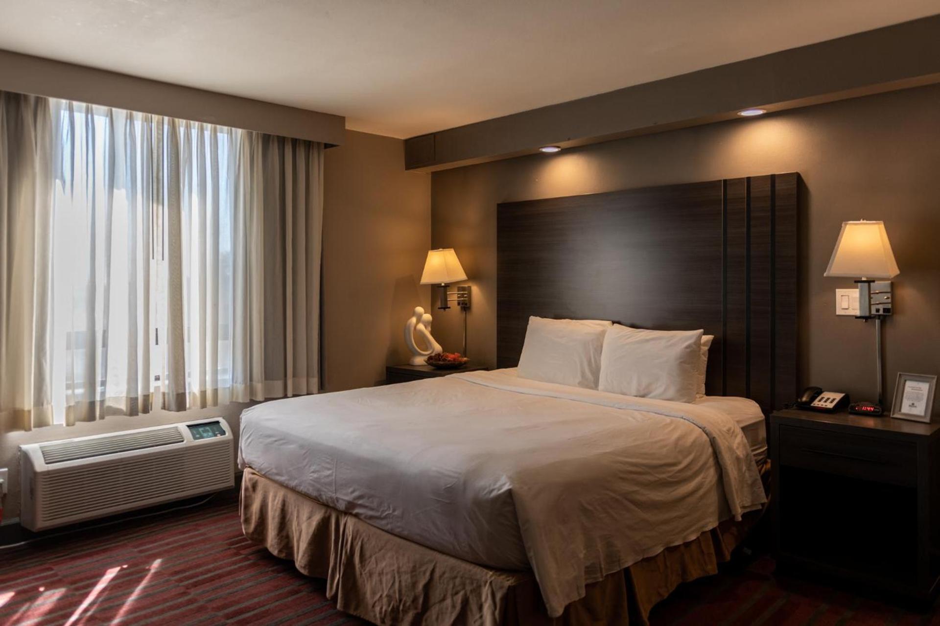 GreenTree Inn & Suites Los Angeles - Alhambra - Pasadena photo 45