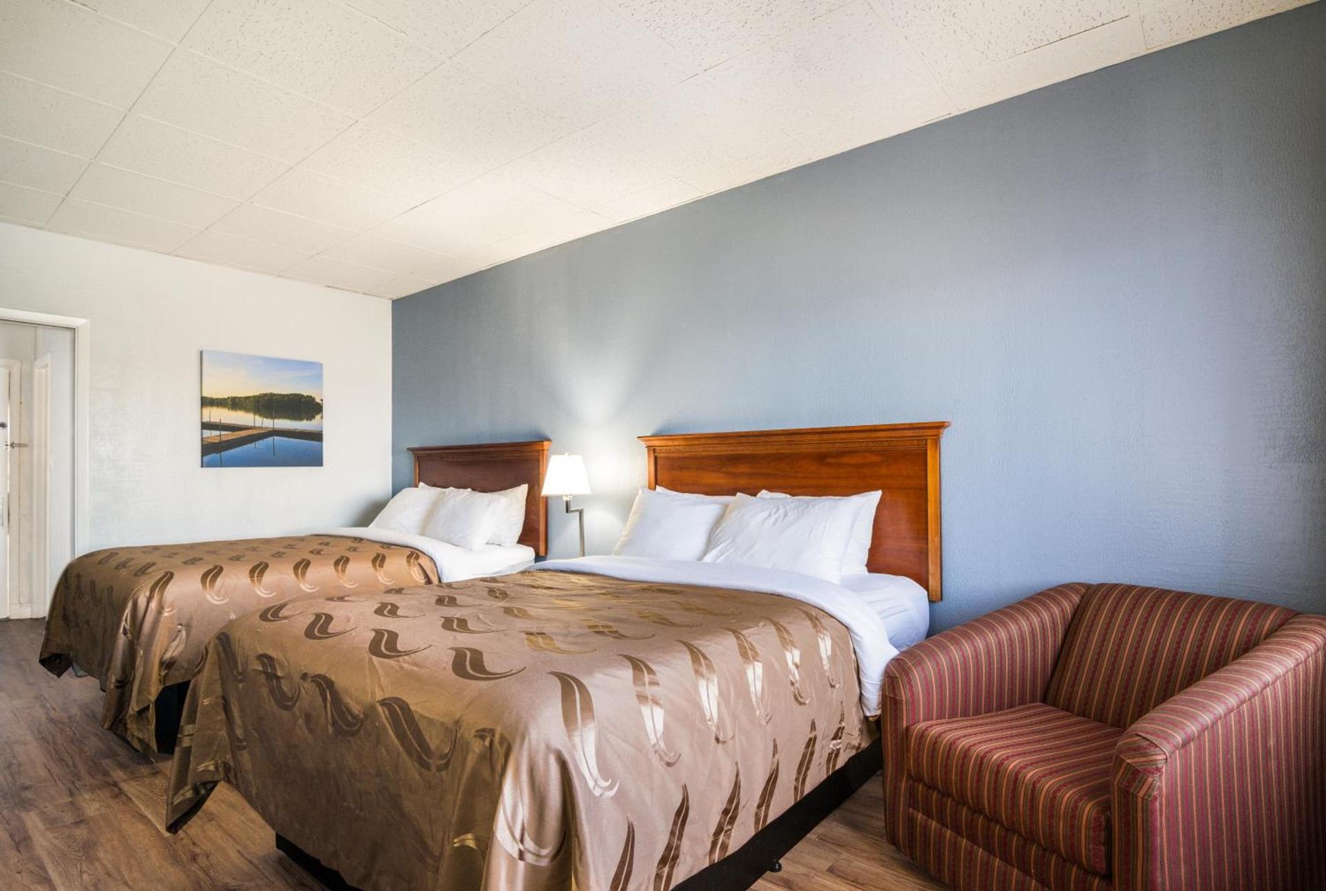 Quality Inn - On The Lake Clarksville-Boydton photo 40