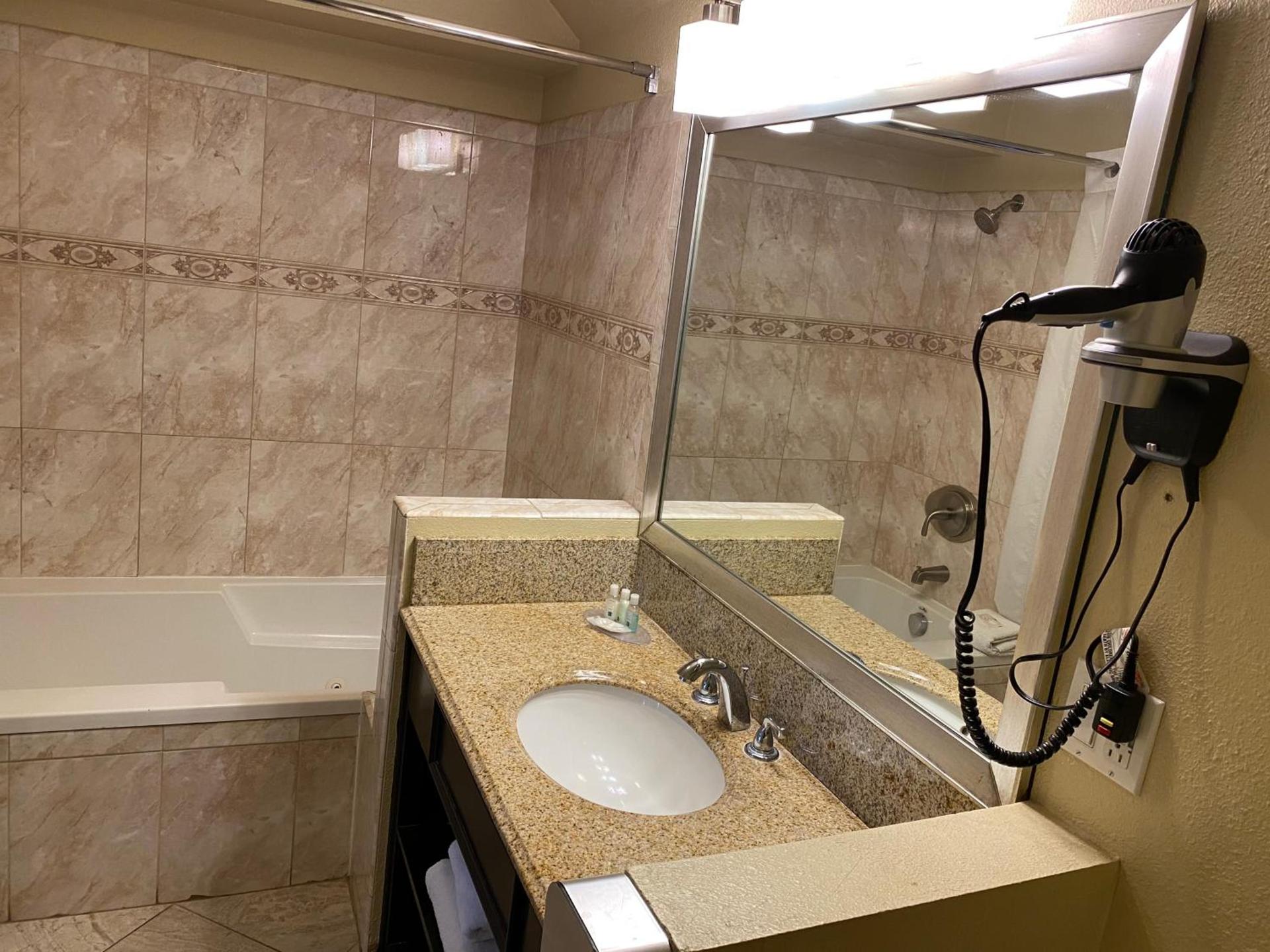Quality Inn Downey photo 30