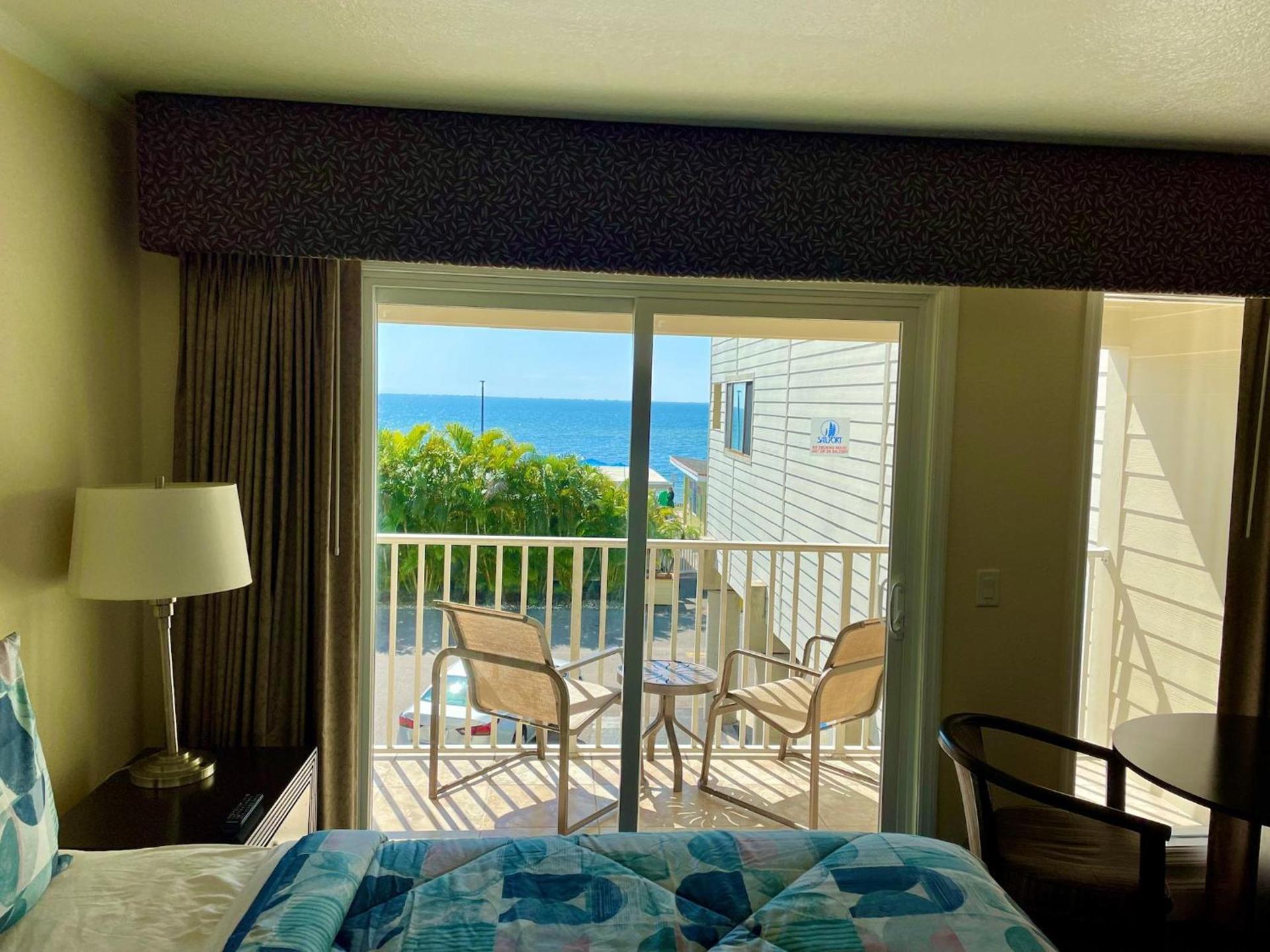 2 Bed Condo with Balcony Facing Pool and Sunsets! photo 27