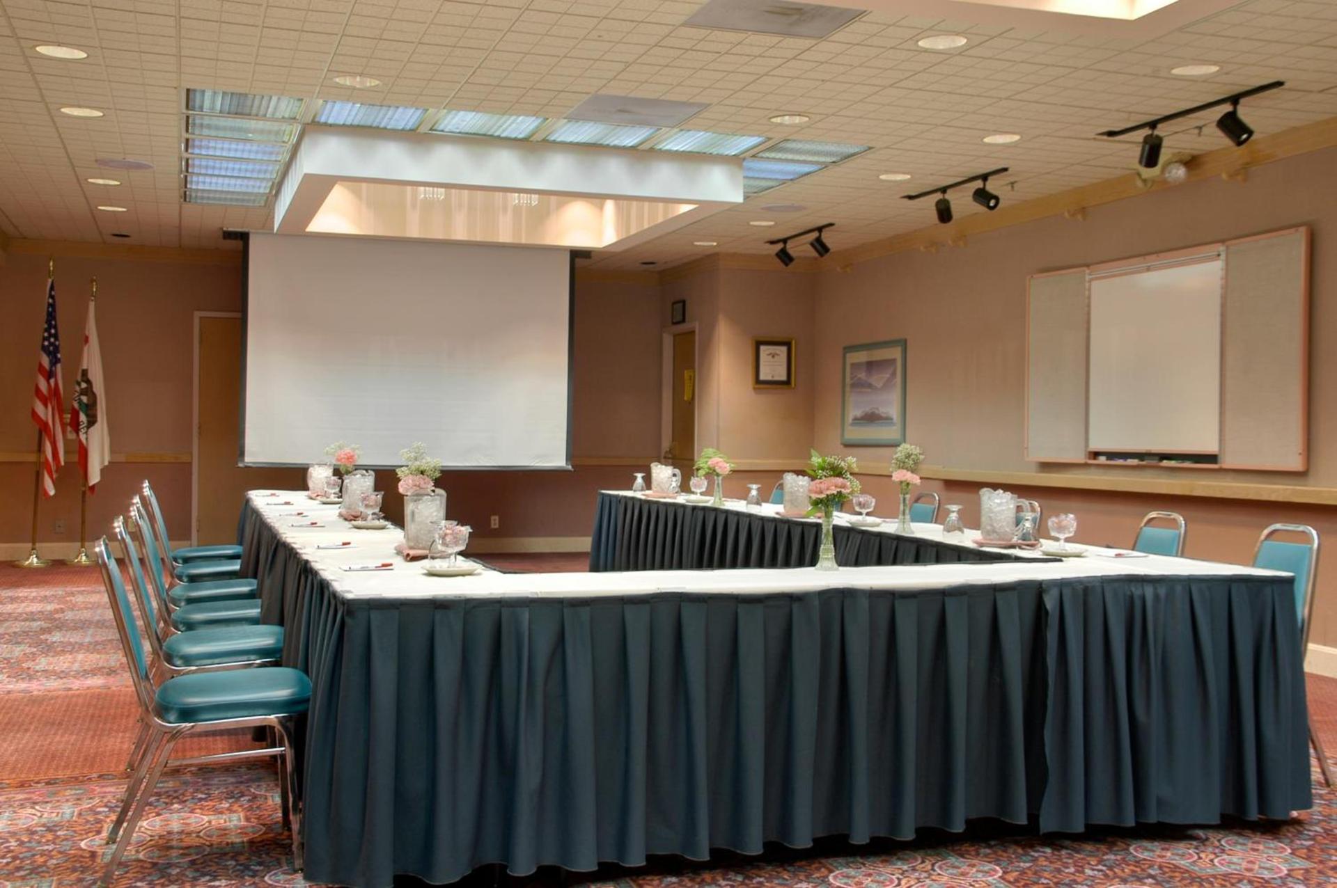 Ramada by Wyndham Sunnyvale/Silicon Valley photo 13