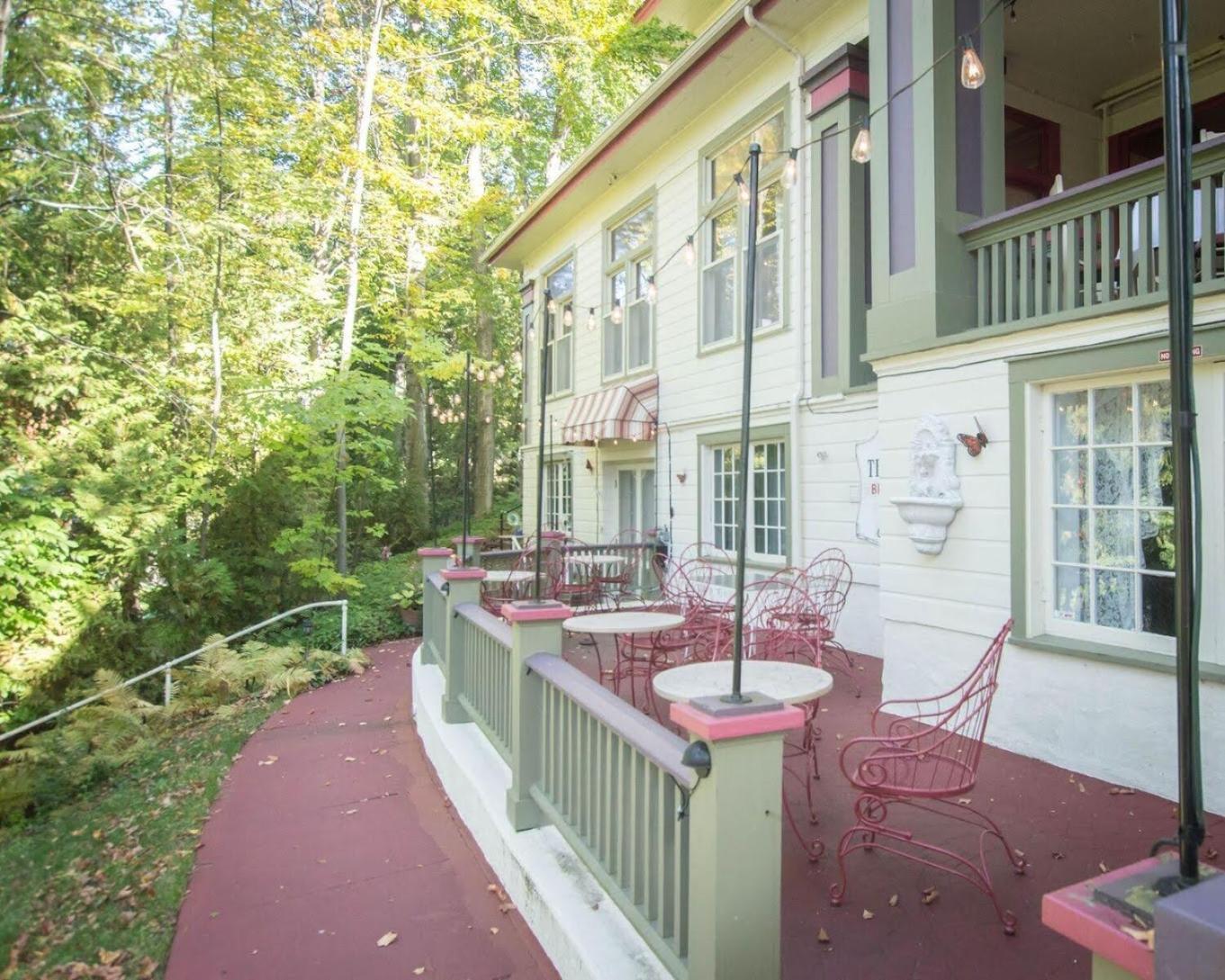 Terrace Inn and 1911 Restaurant photo 2