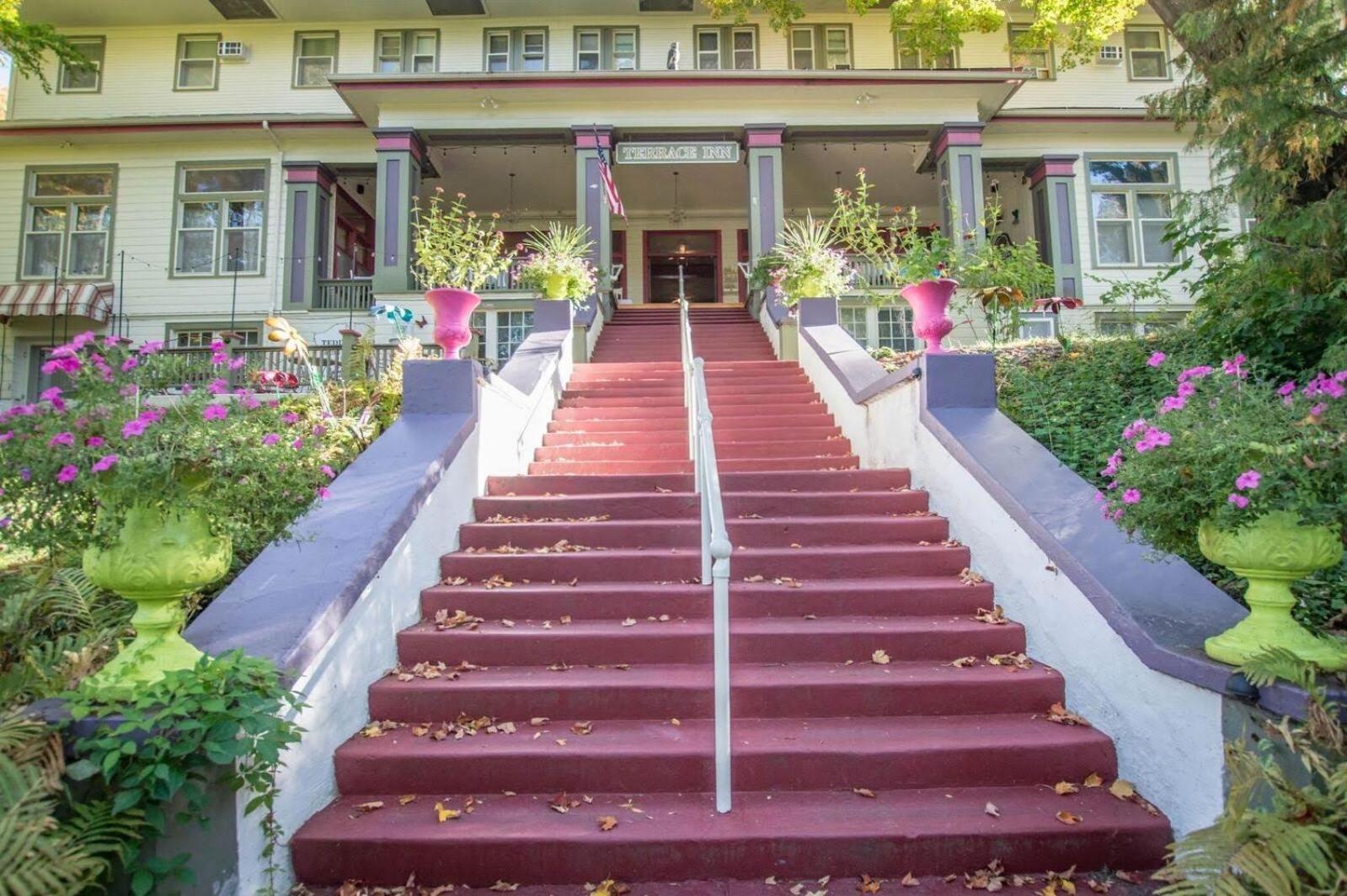 Terrace Inn and 1911 Restaurant photo 4