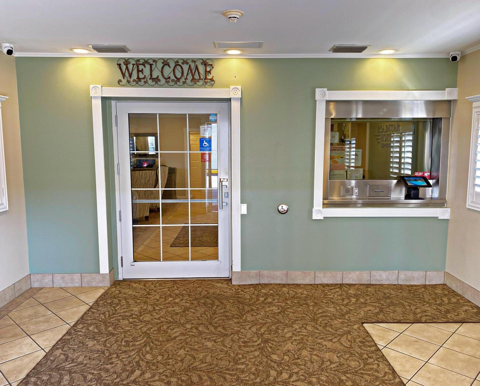 Roadstar Hotel Zephyrhills photo 9