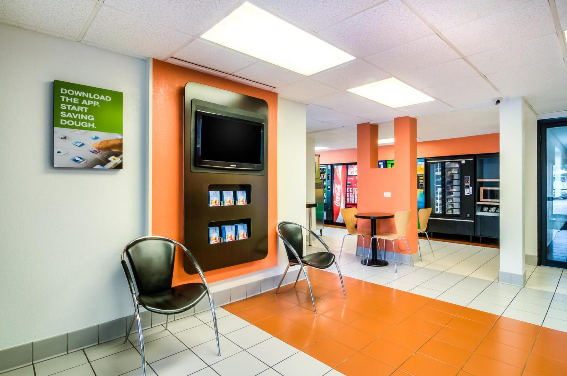 Motel 6-Arlington Heights, IL - Chicago North Central photo 37