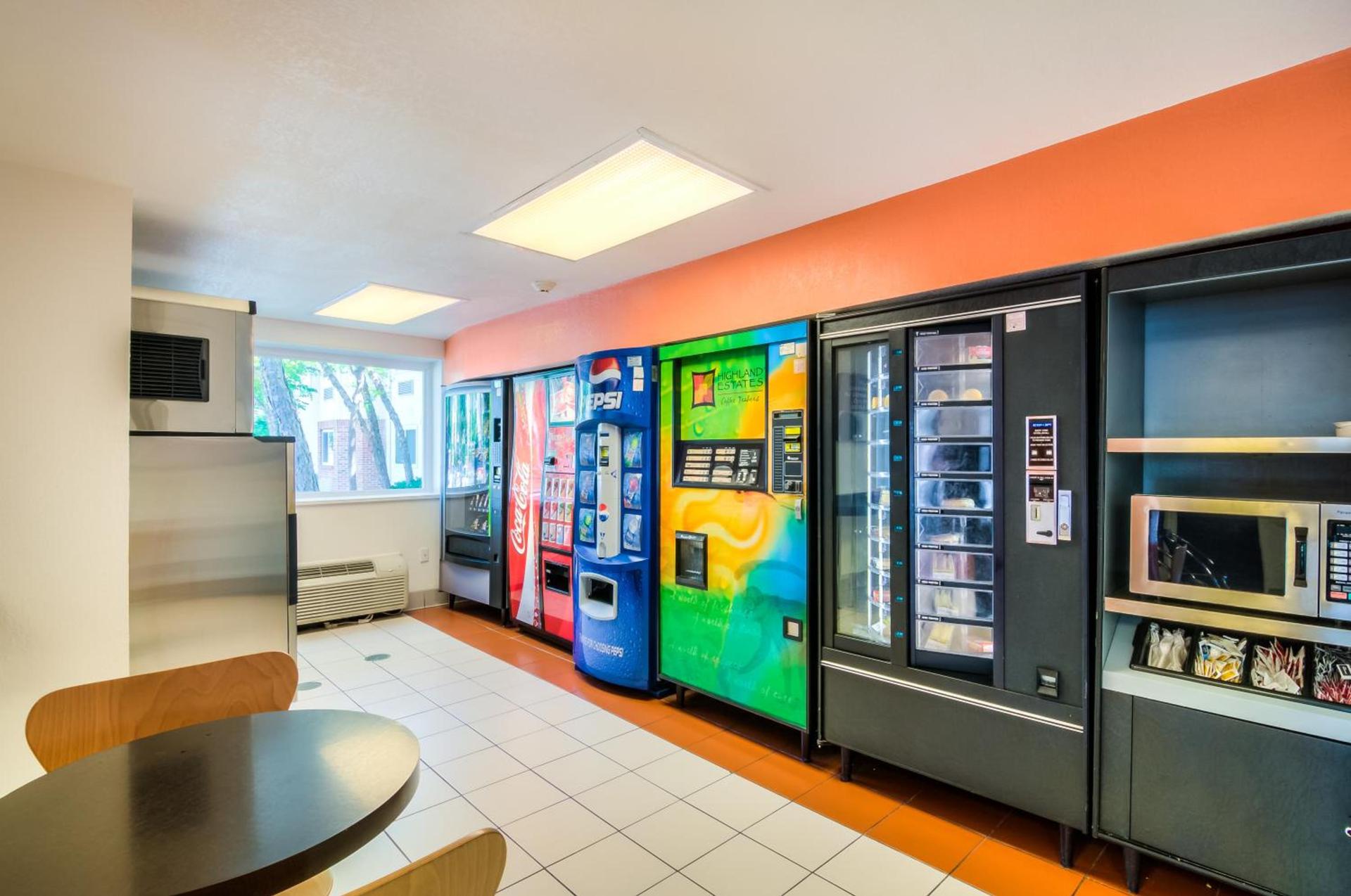 Motel 6-Arlington Heights, IL - Chicago North Central photo 38