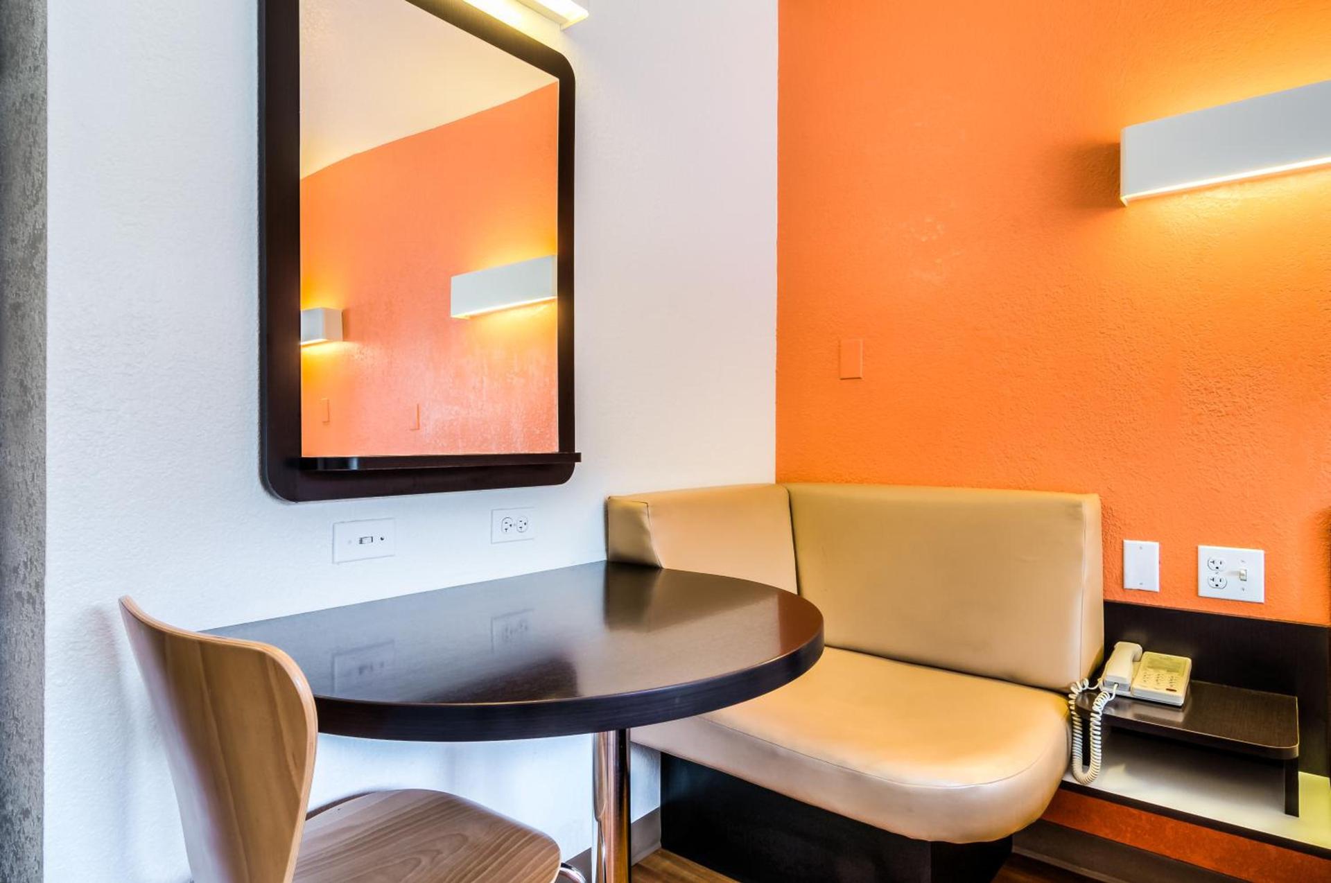 Motel 6-Arlington Heights, IL - Chicago North Central photo 22