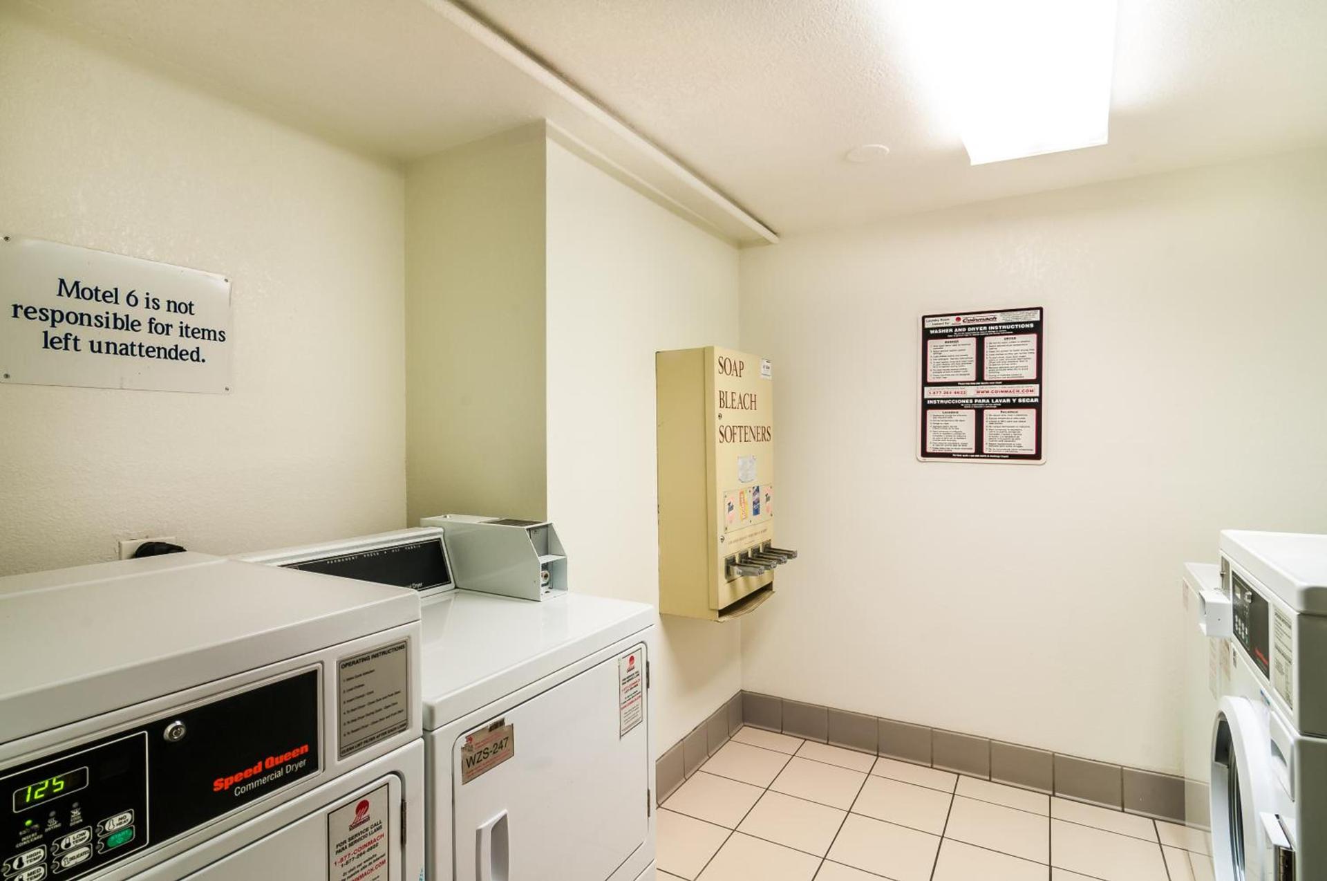 Motel 6-Arlington Heights, IL - Chicago North Central photo 36