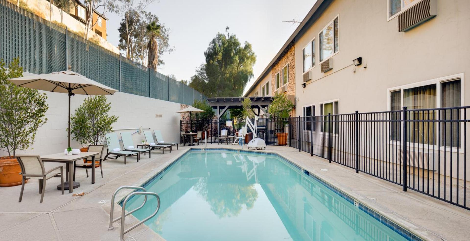 Ayres Hotel Corona - Riverside photo 5