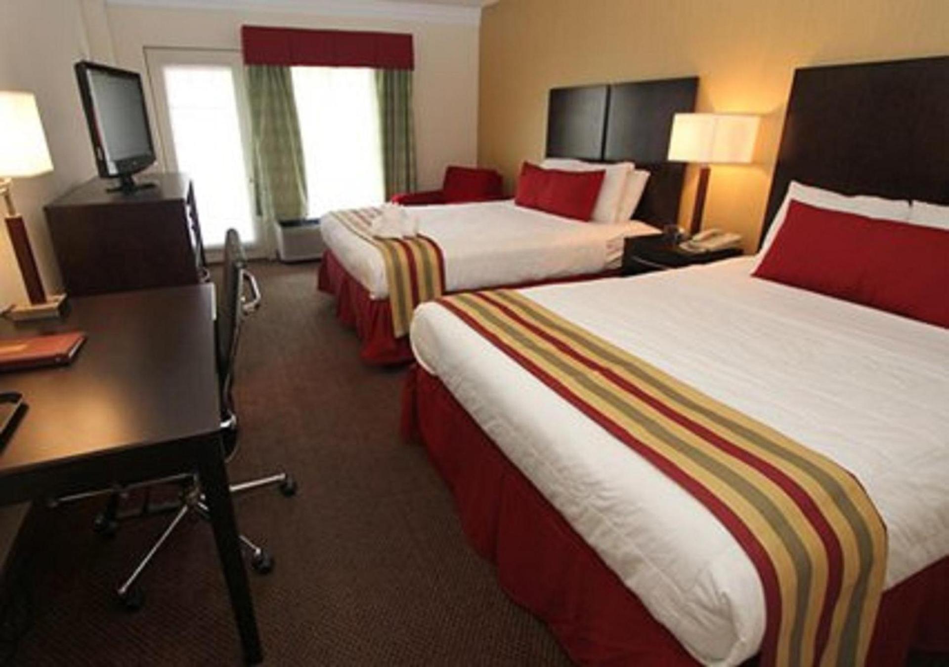 Black Bear Inn & Suites photo 22