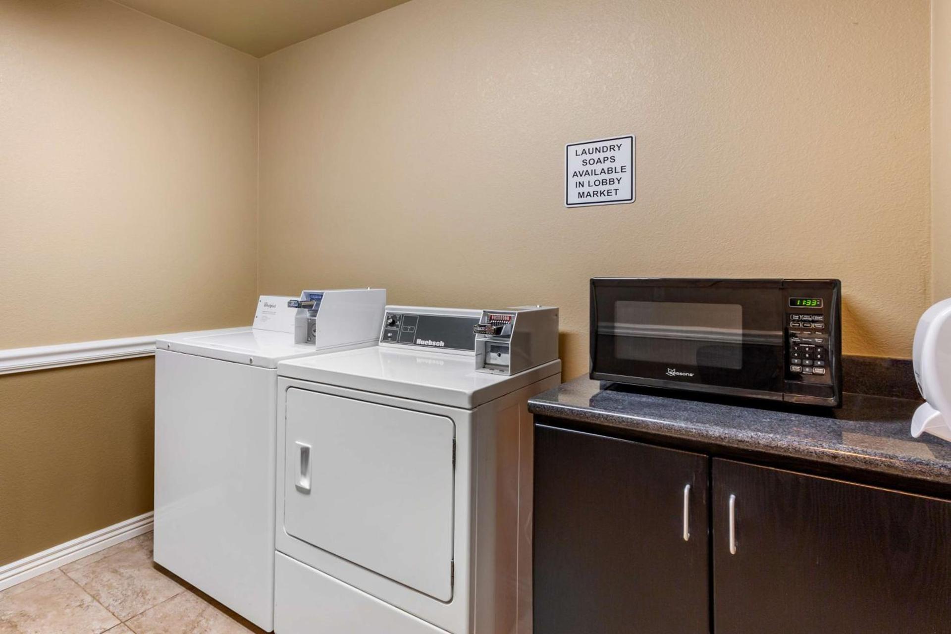 Best Western Plus Winslow Inn photo 9