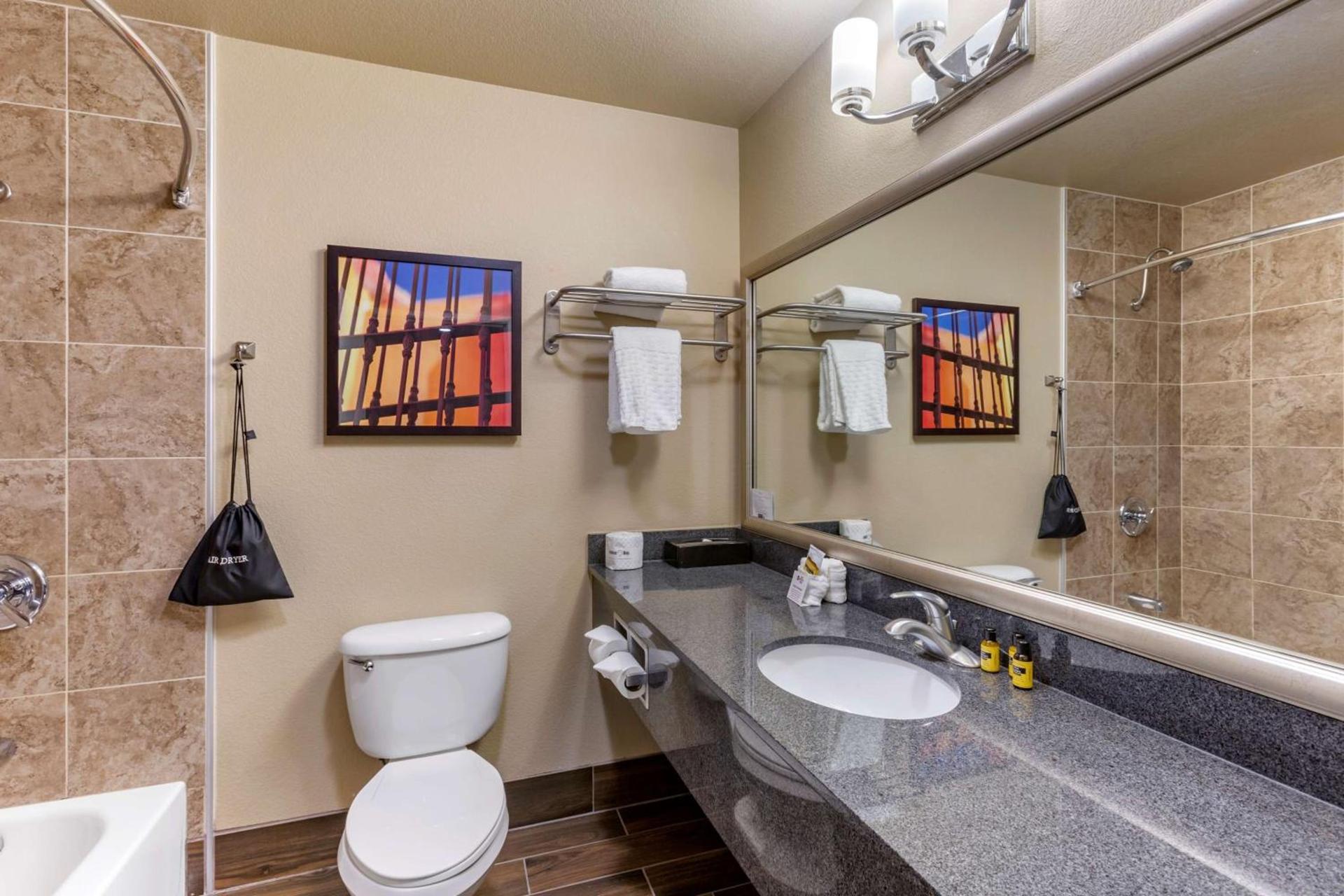 Best Western Plus Winslow Inn photo 30