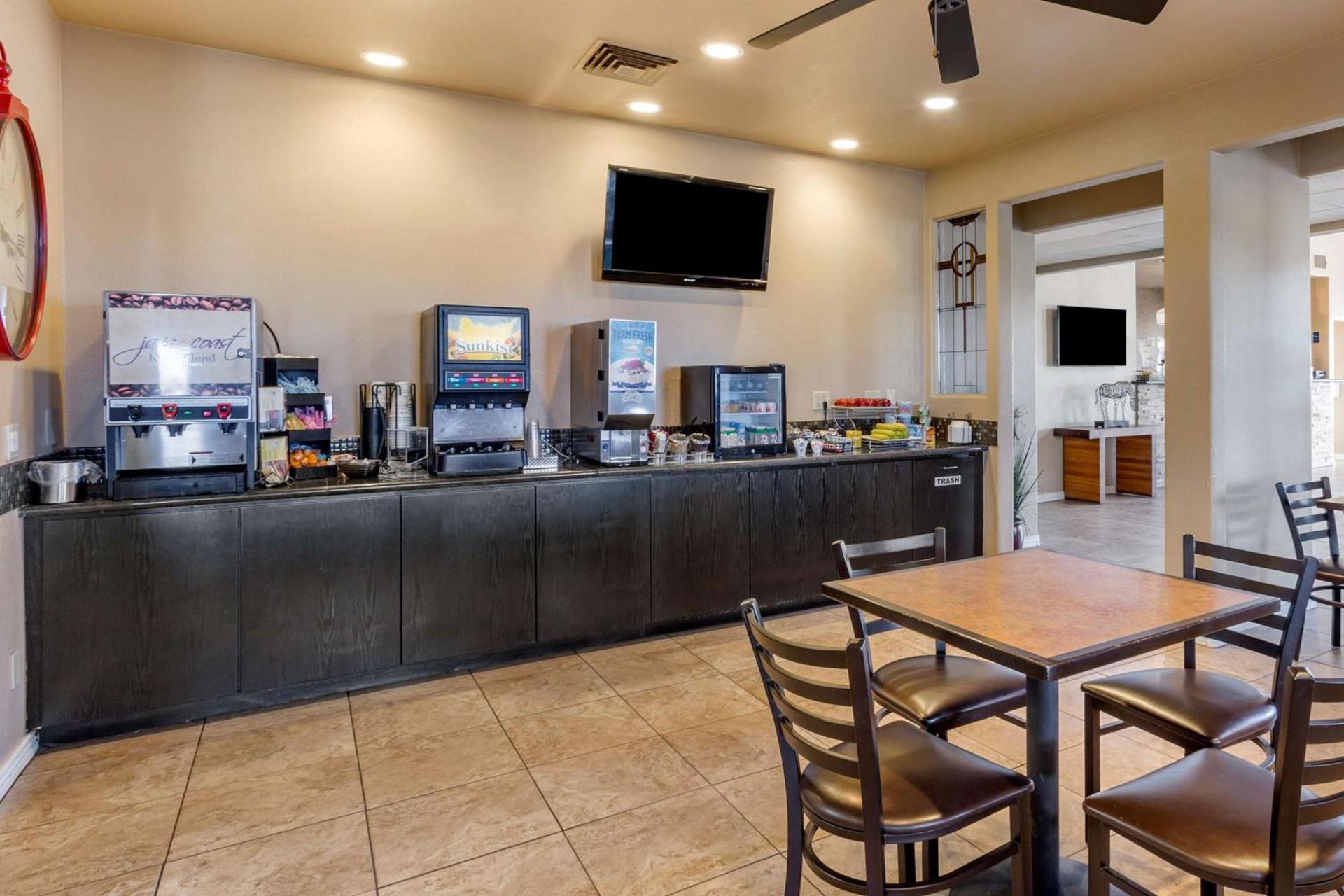 Best Western Plus Winslow Inn photo 36