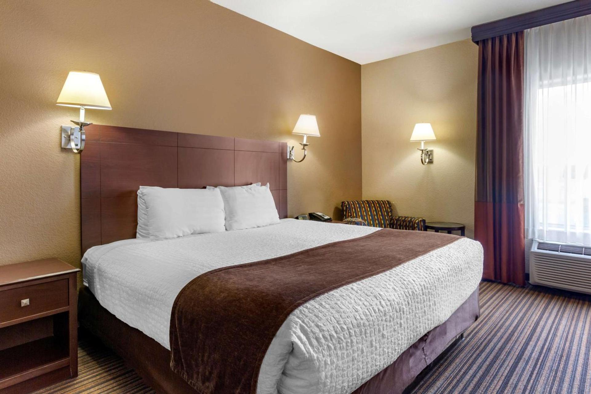 Best Western Plus Winslow Inn photo 18